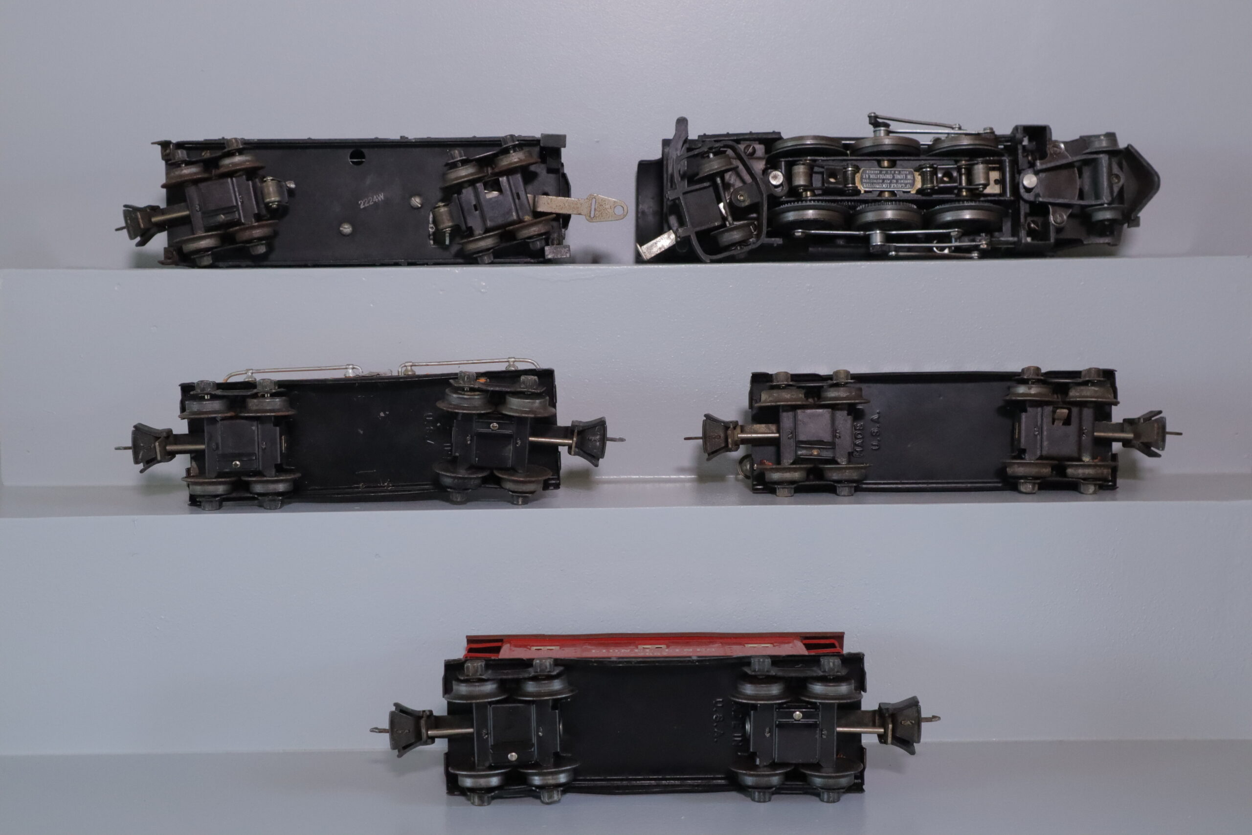 Lionel 224E Loco Set - SKU0201L - themodeltrainstore.com