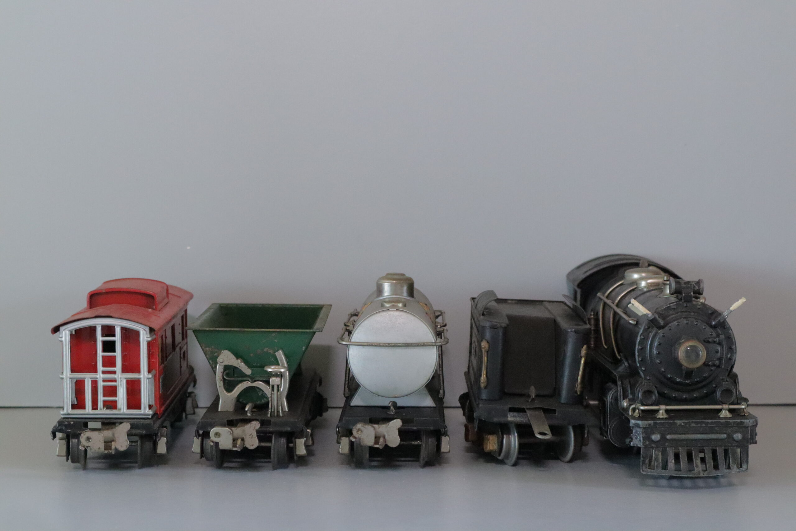 Lionel 261E Loco Set - SKU0303L - themodeltrainstore.com