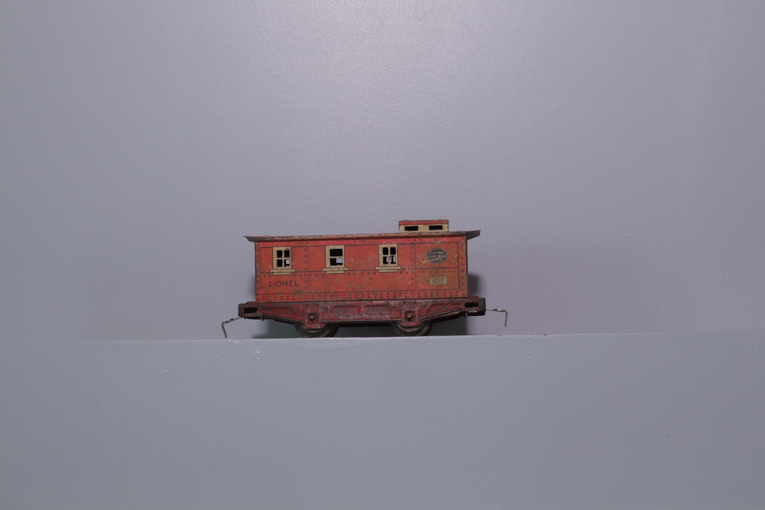 Lionel 1517 Caboose - SKU0510L - themodeltrainstore.com