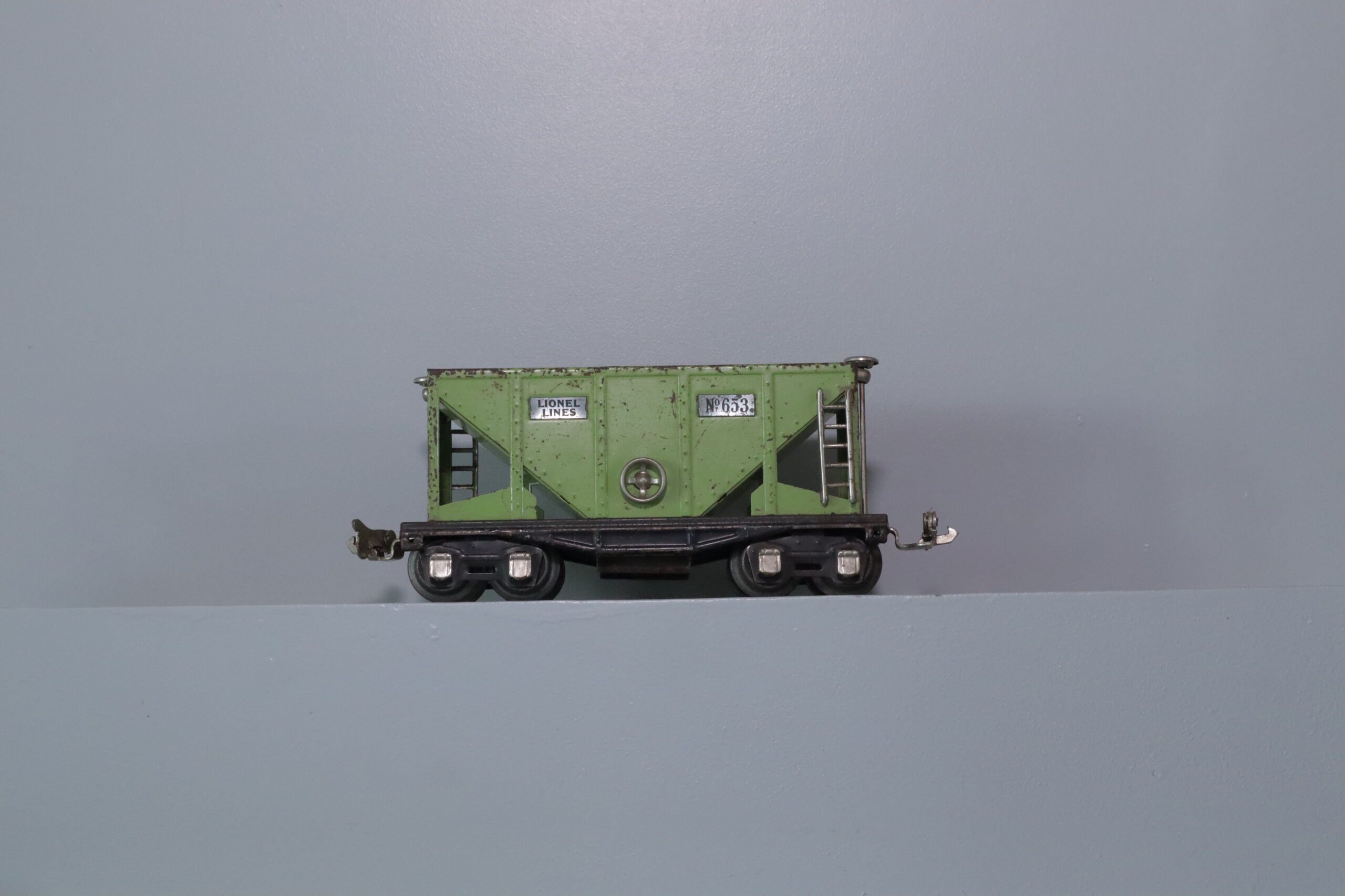 Lionel 653 Hopper - SKU0514L - themodeltrainstore.com
