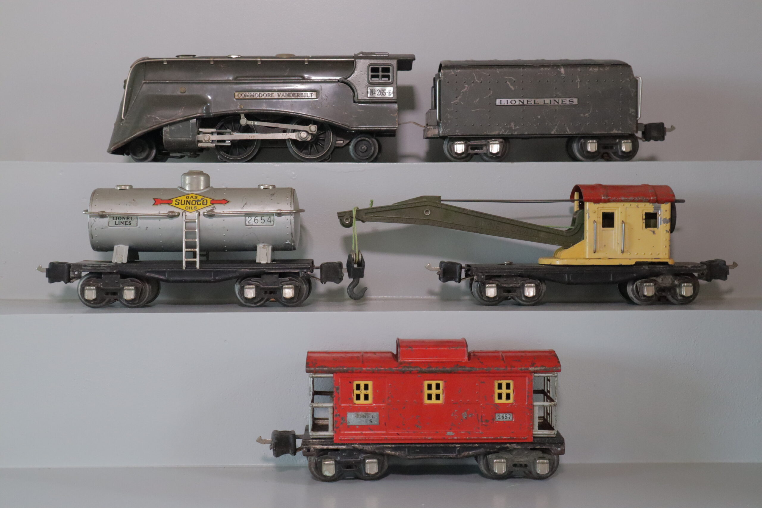 Lionel 265E Loco Set - SKU0602L - themodeltrainstore.com