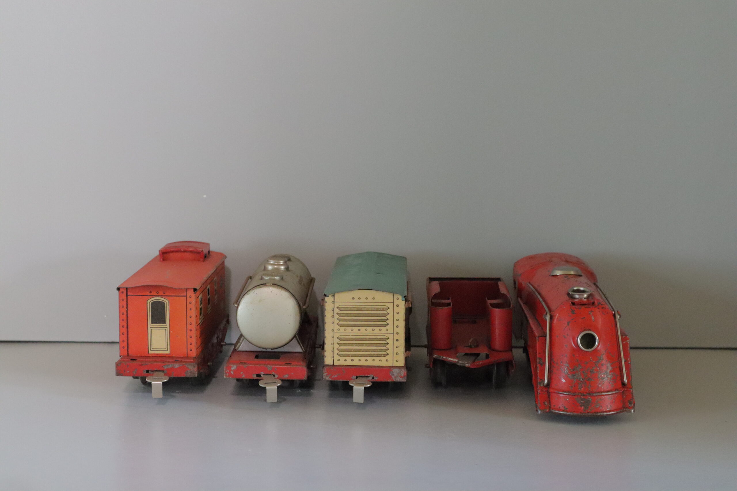 Lionel 1511 Loco Set - SKU0603L - themodeltrainstore.com