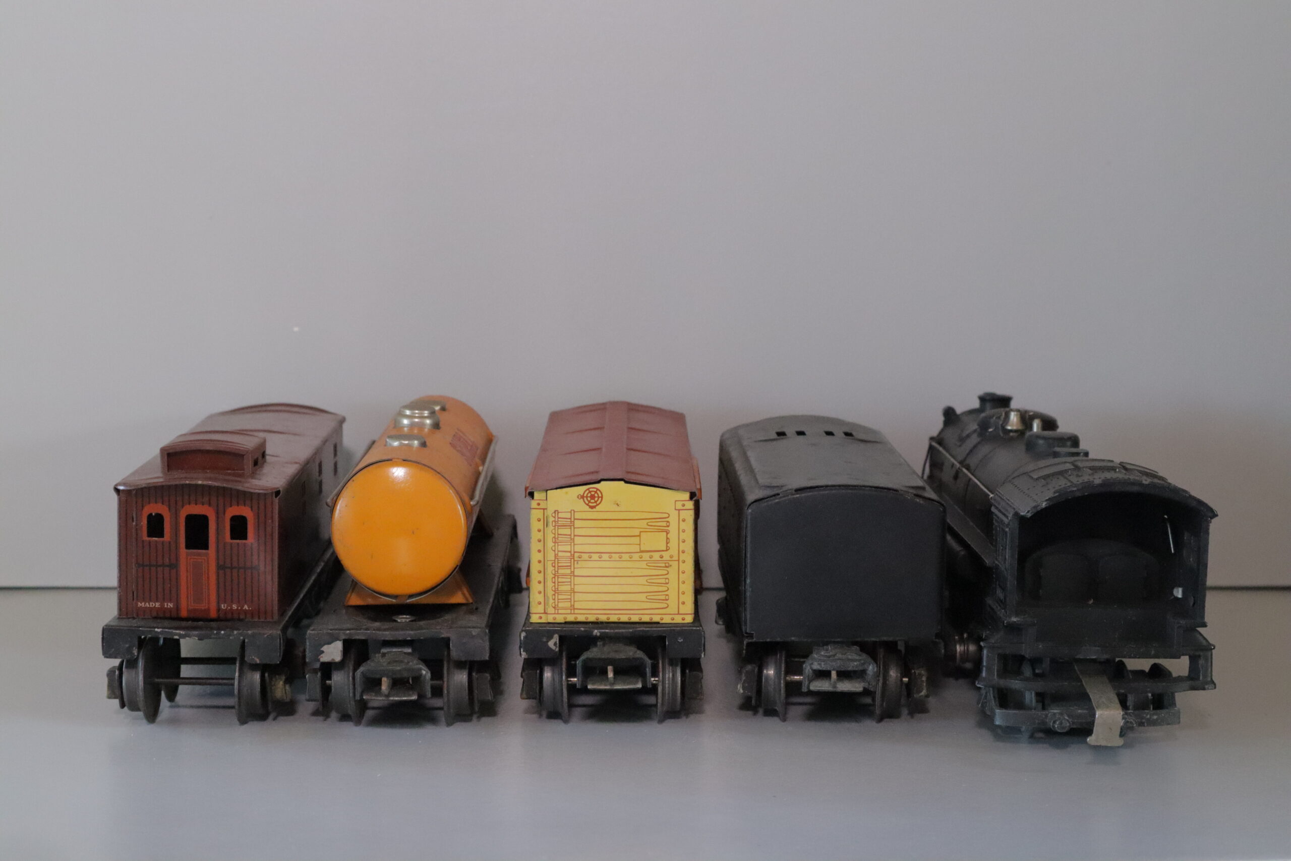 Lionel 1664 Loco Set - SKU0604L - themodeltrainstore.com