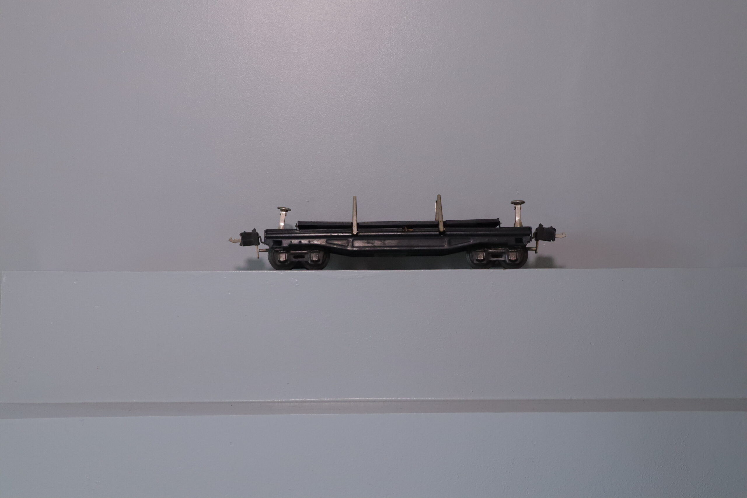 Lionel 3811 Flat Car - SKU0702L - themodeltrainstore.com