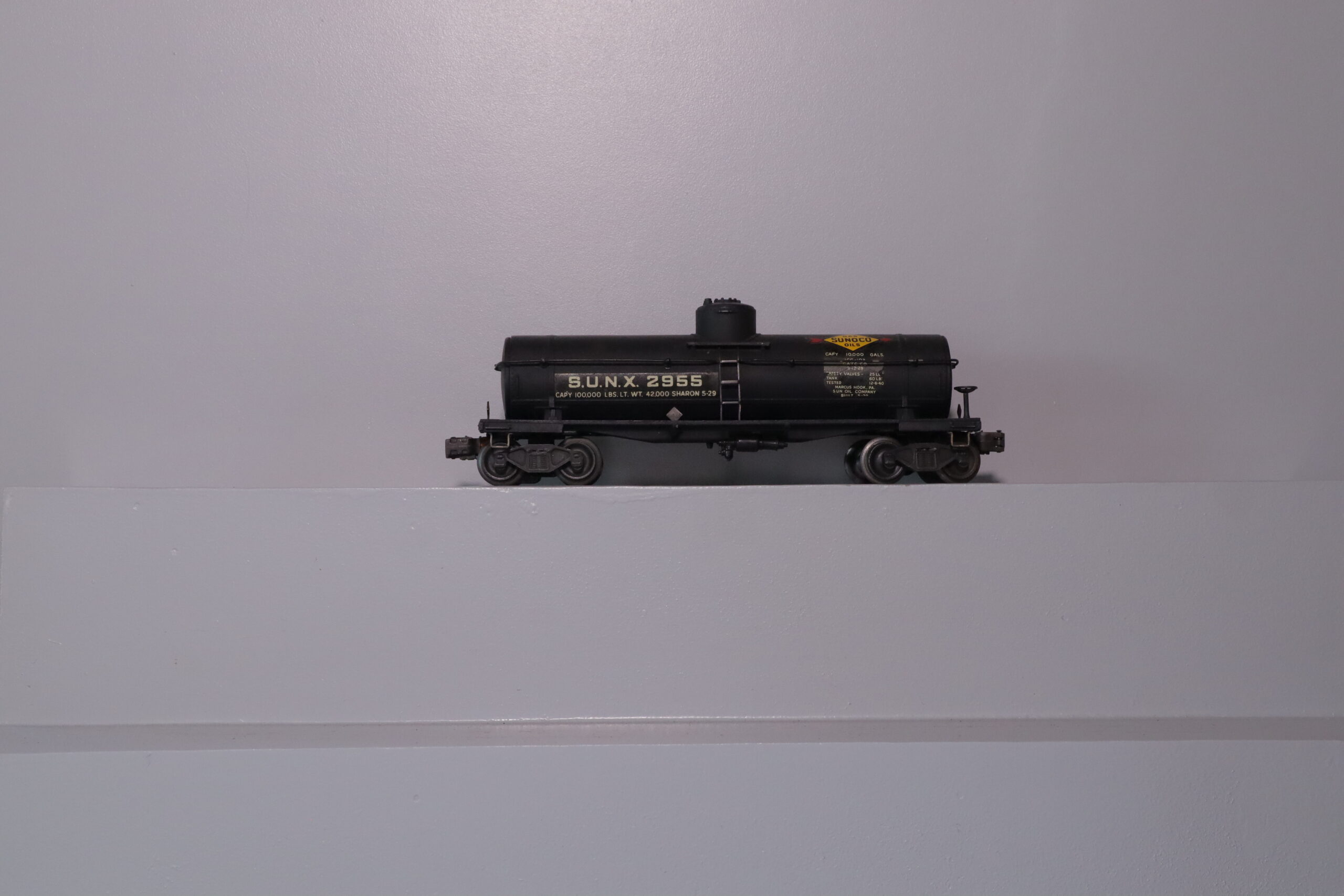 Lionel 2955 Sunoco Tank - SKU0704L - themodeltrainstore.com