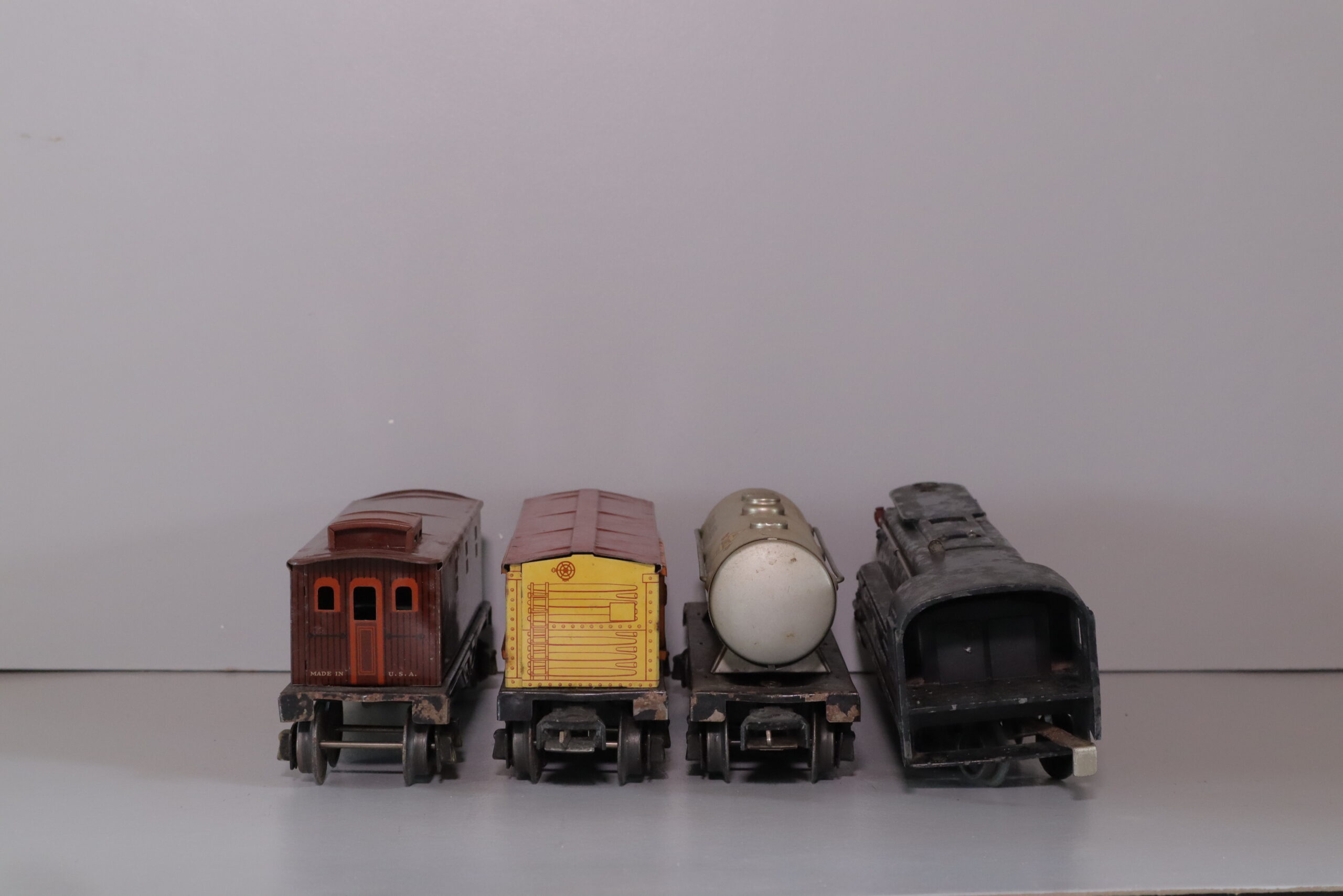 Lionel 1688 Loco Set - SKU0803L - themodeltrainstore.com