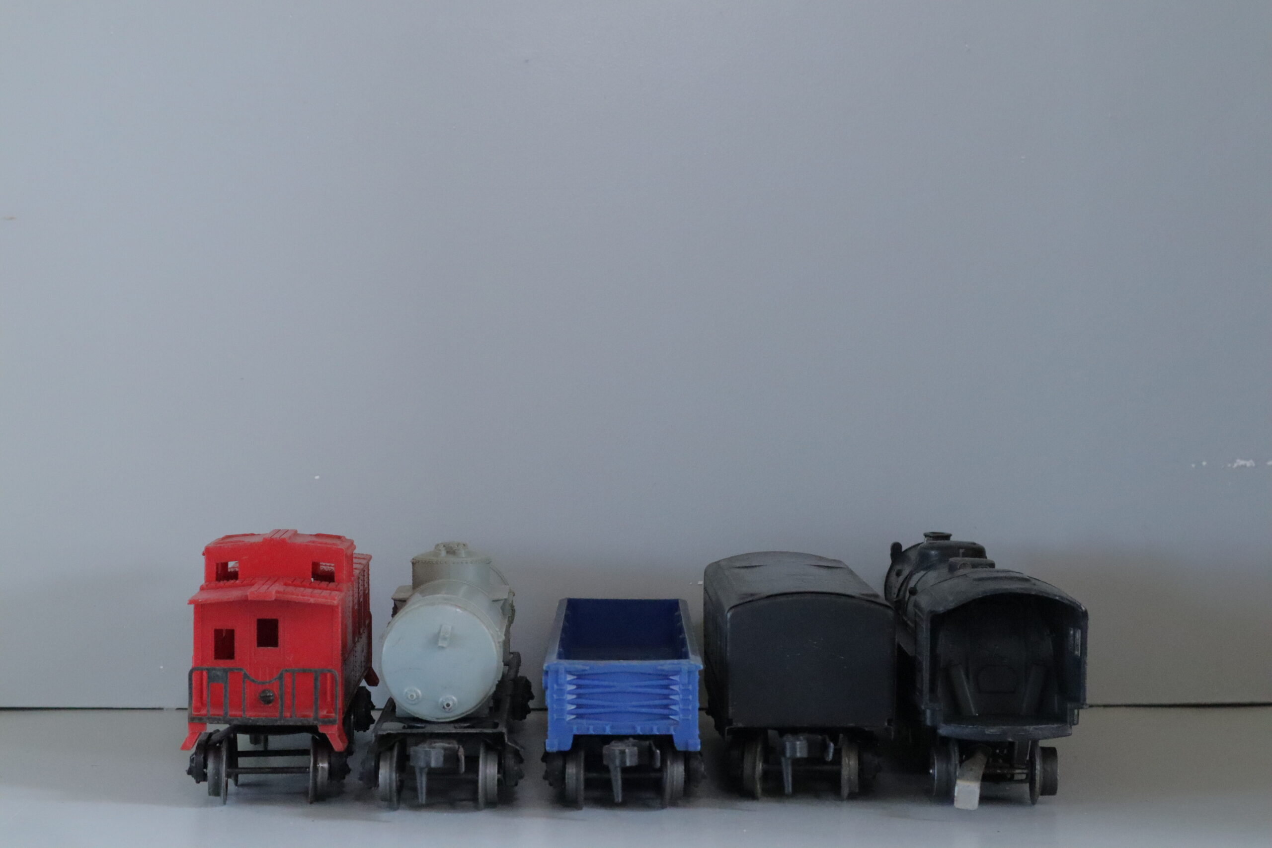 Lionel 1101 Loco Set - SKU1302L - themodeltrainstore.com