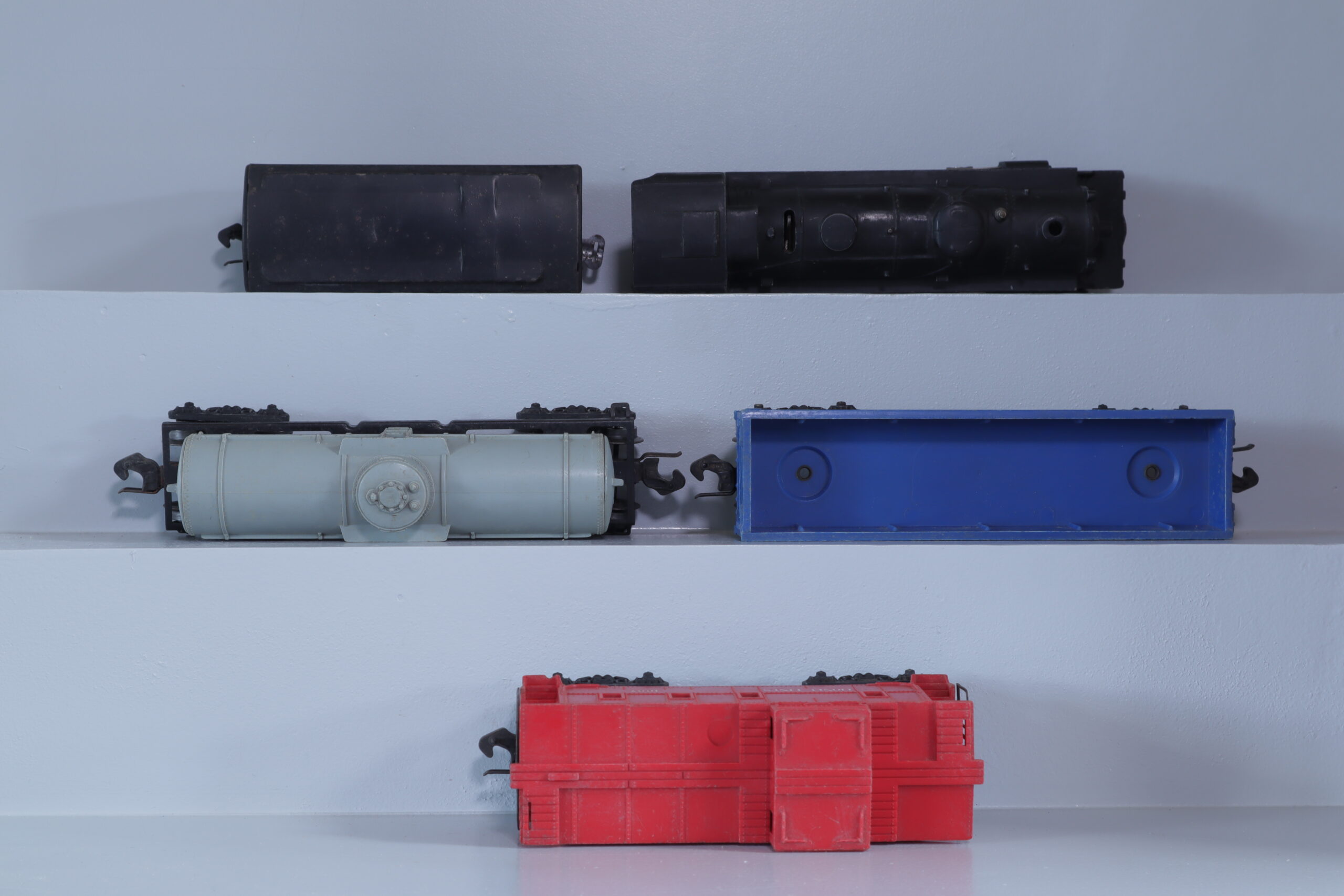 Lionel 1101 Loco Set - SKU1302L - themodeltrainstore.com