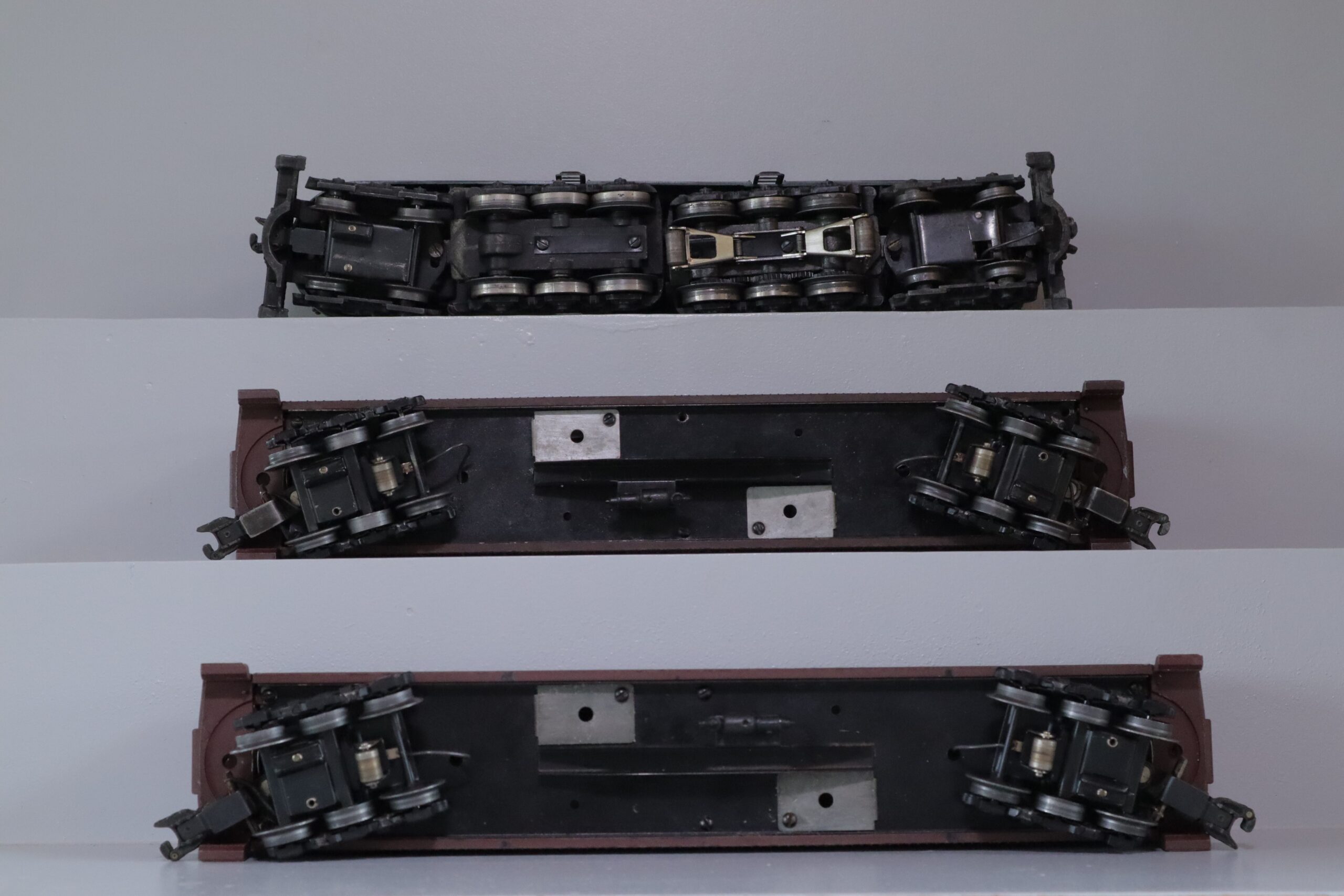 Lionel 2332 Loco Set - SKU1401L - themodeltrainstore.com