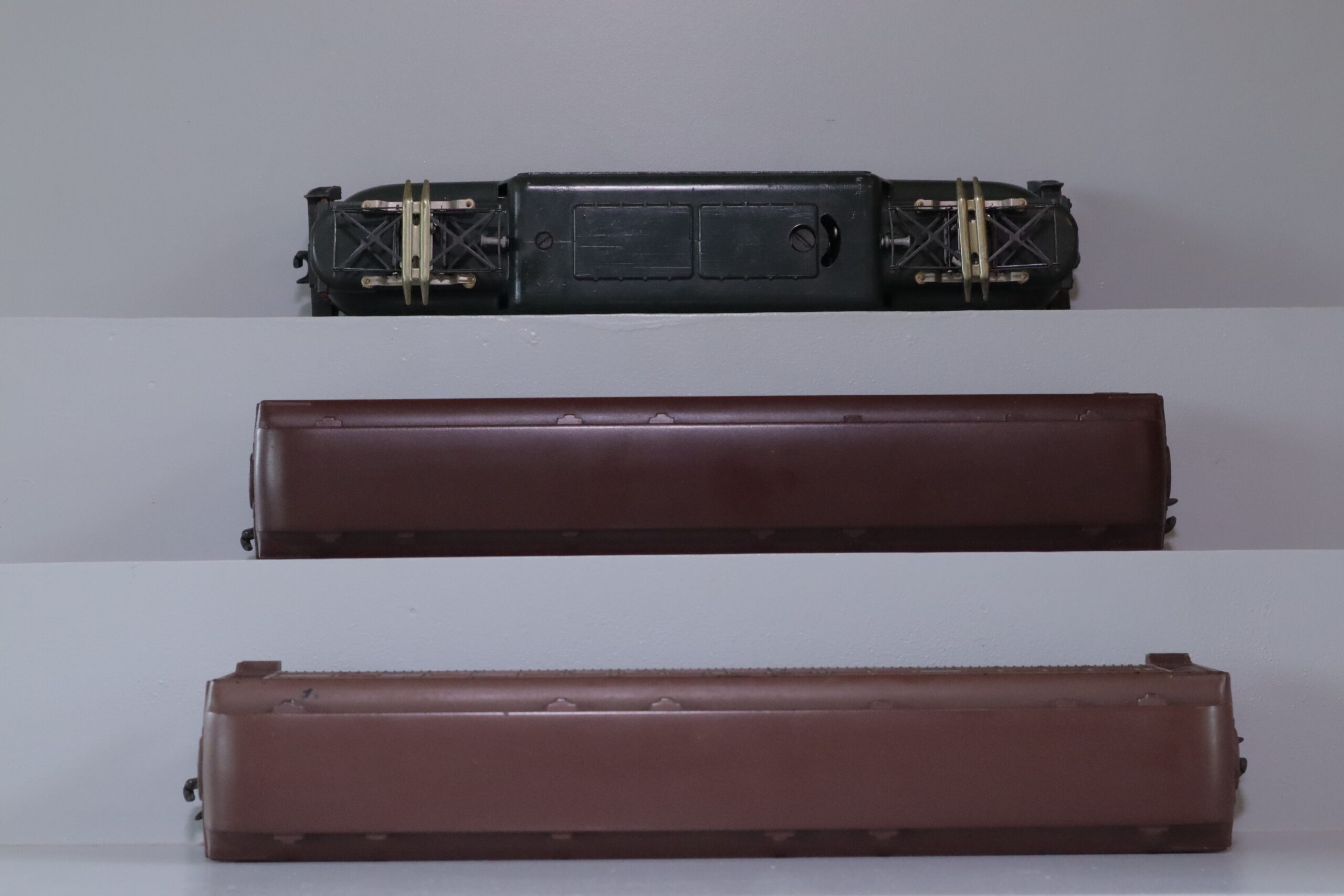 Lionel 2332 Loco Set - SKU1401L - themodeltrainstore.com