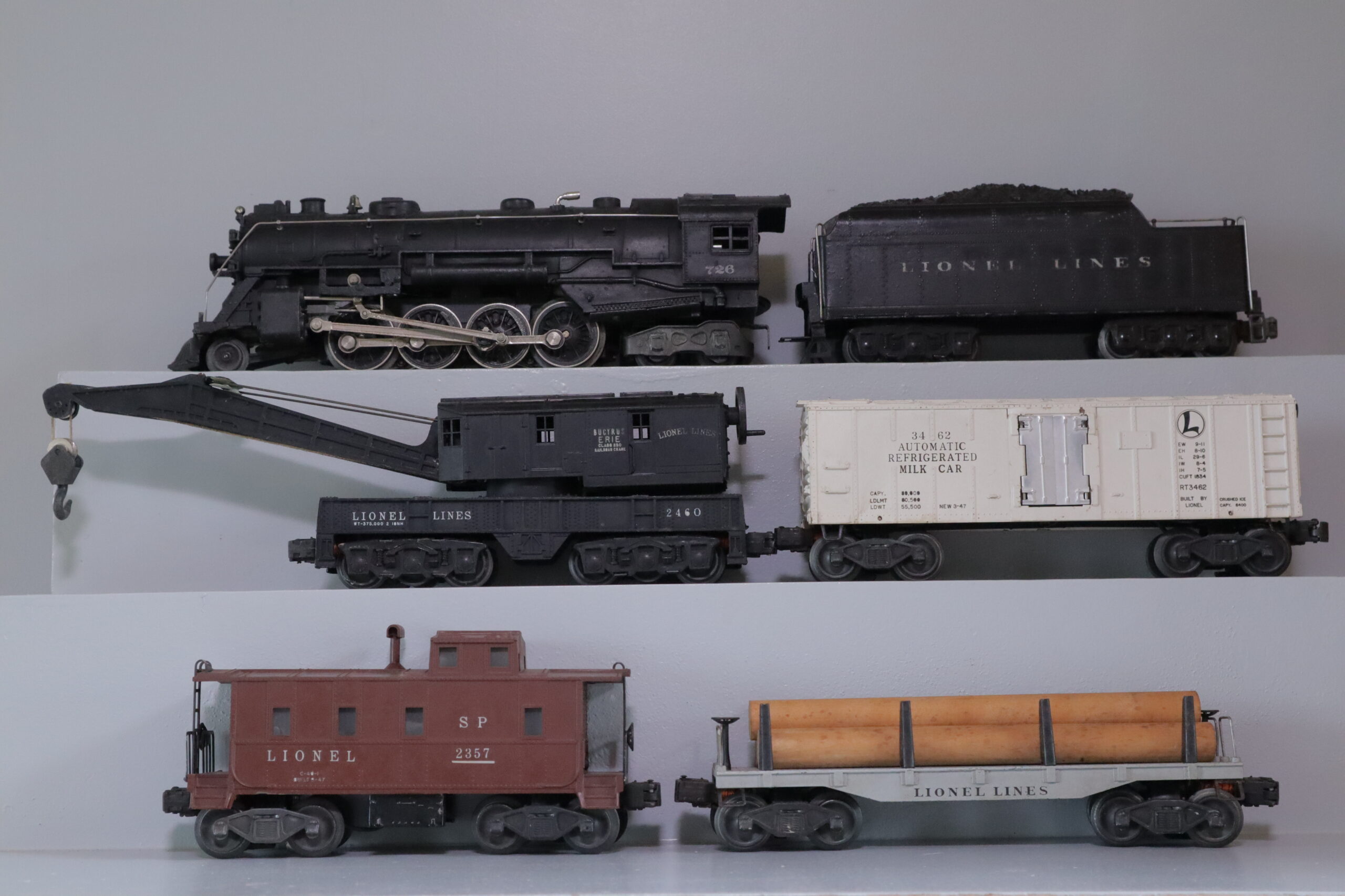 Lionel 726 Loco Set - SKU1402L - themodeltrainstore.com