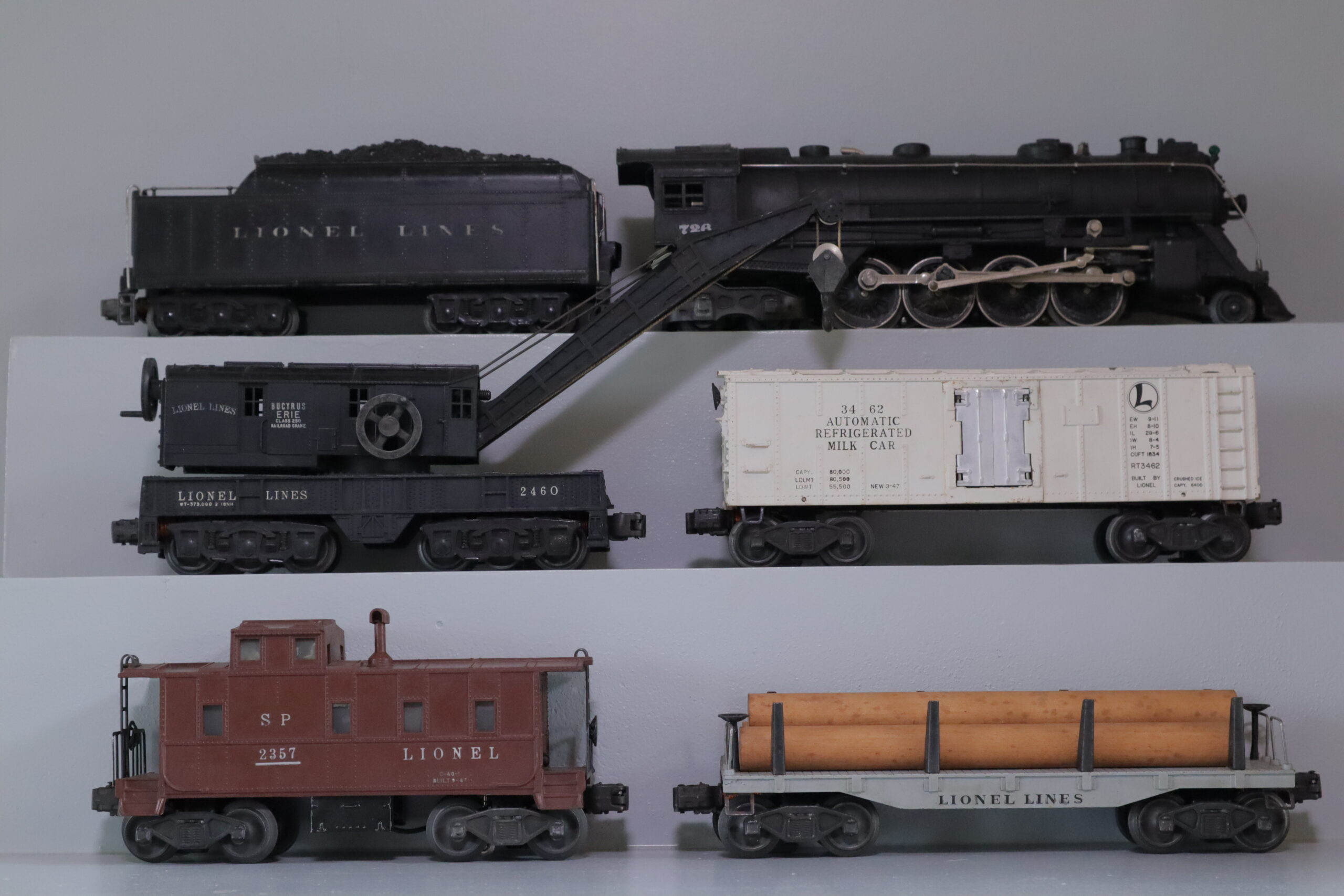 Lionel 726 Loco Set - SKU1402L - themodeltrainstore.com