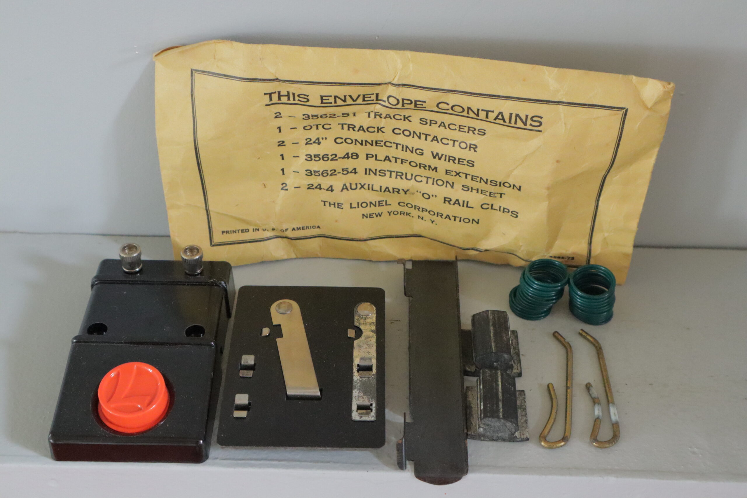 Lionel 3562-75 Operaing Barrel - SKU1501L - themodeltrainstore.com