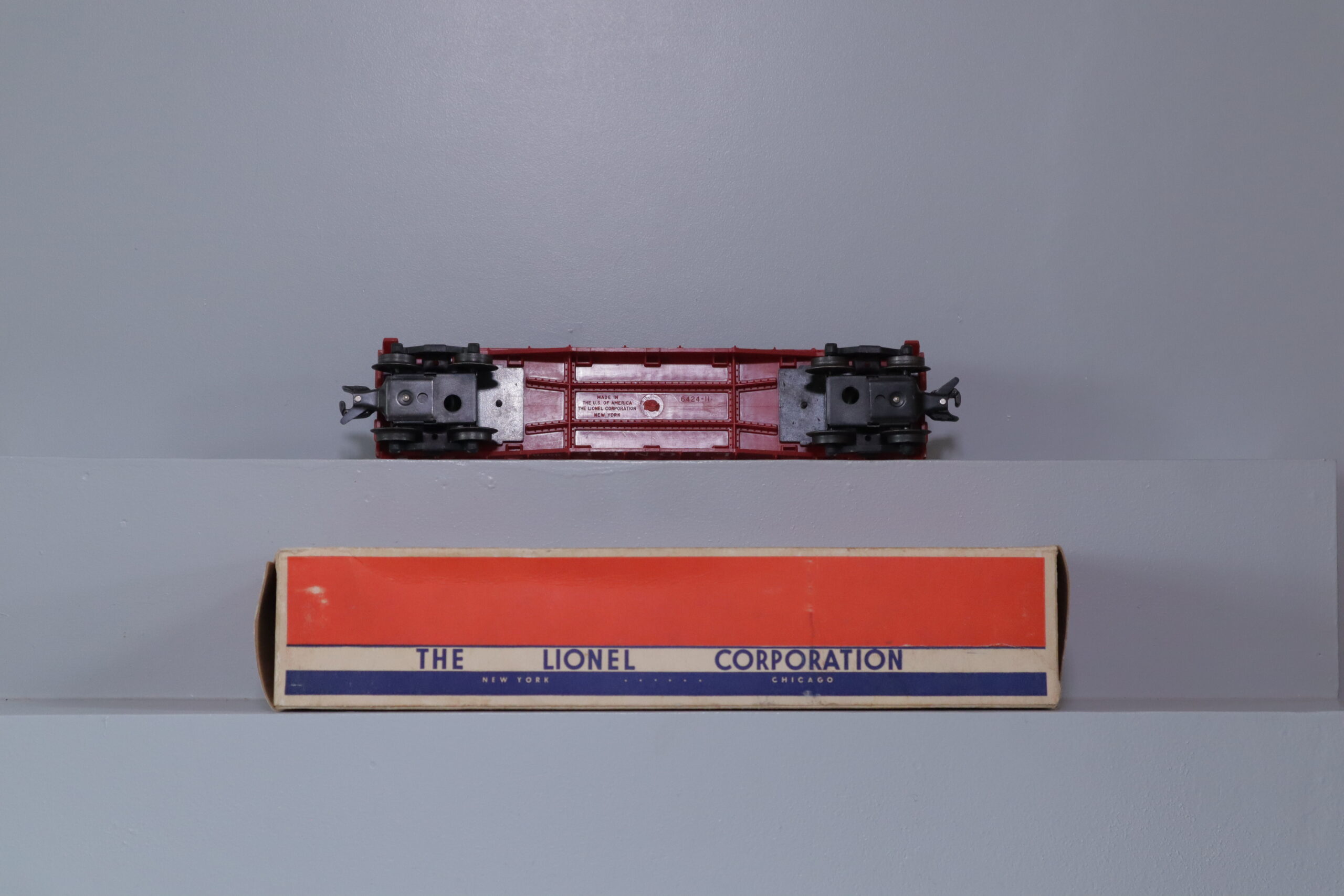 Lionel 6800 Plane Car - SKU1502L - themodeltrainstore.com