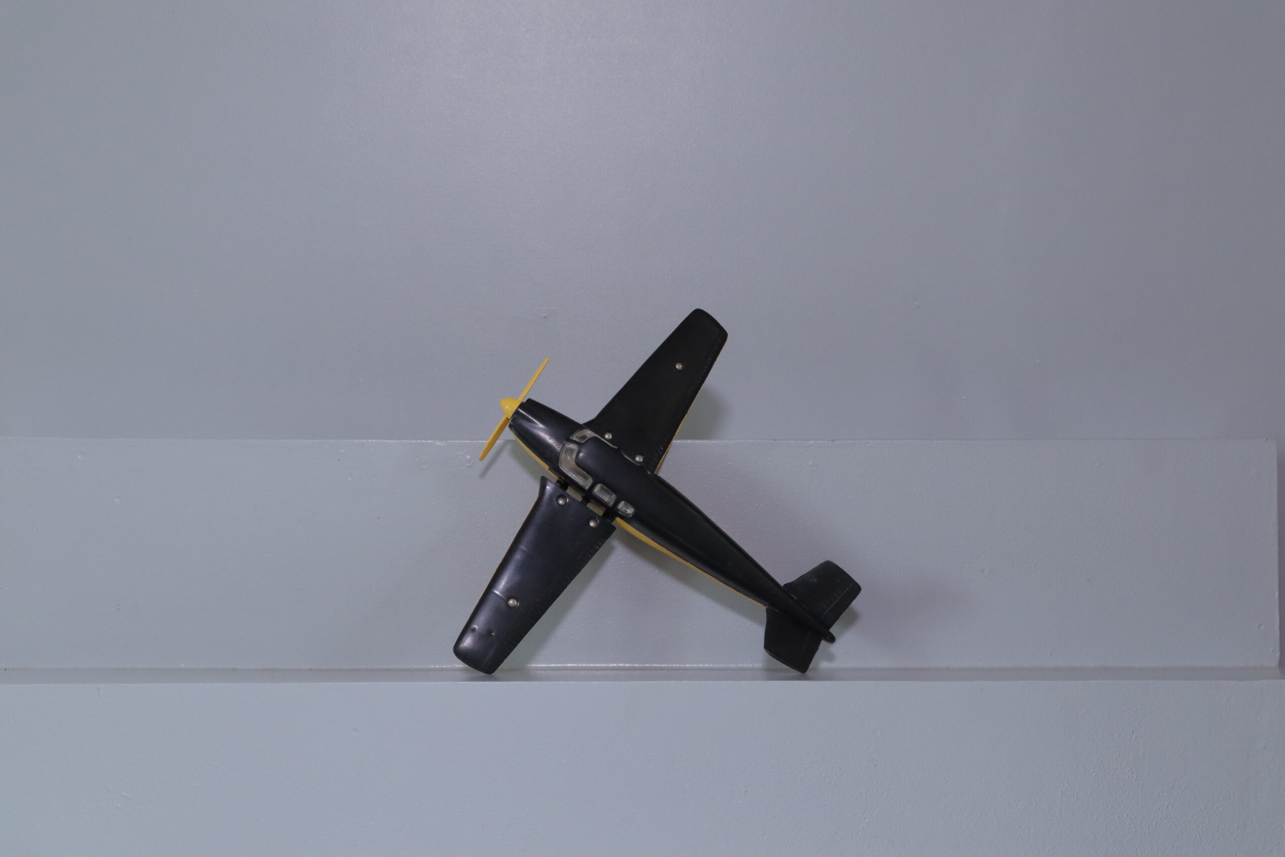 Lionel 6800 Plane Car - SKU1502L - themodeltrainstore.com