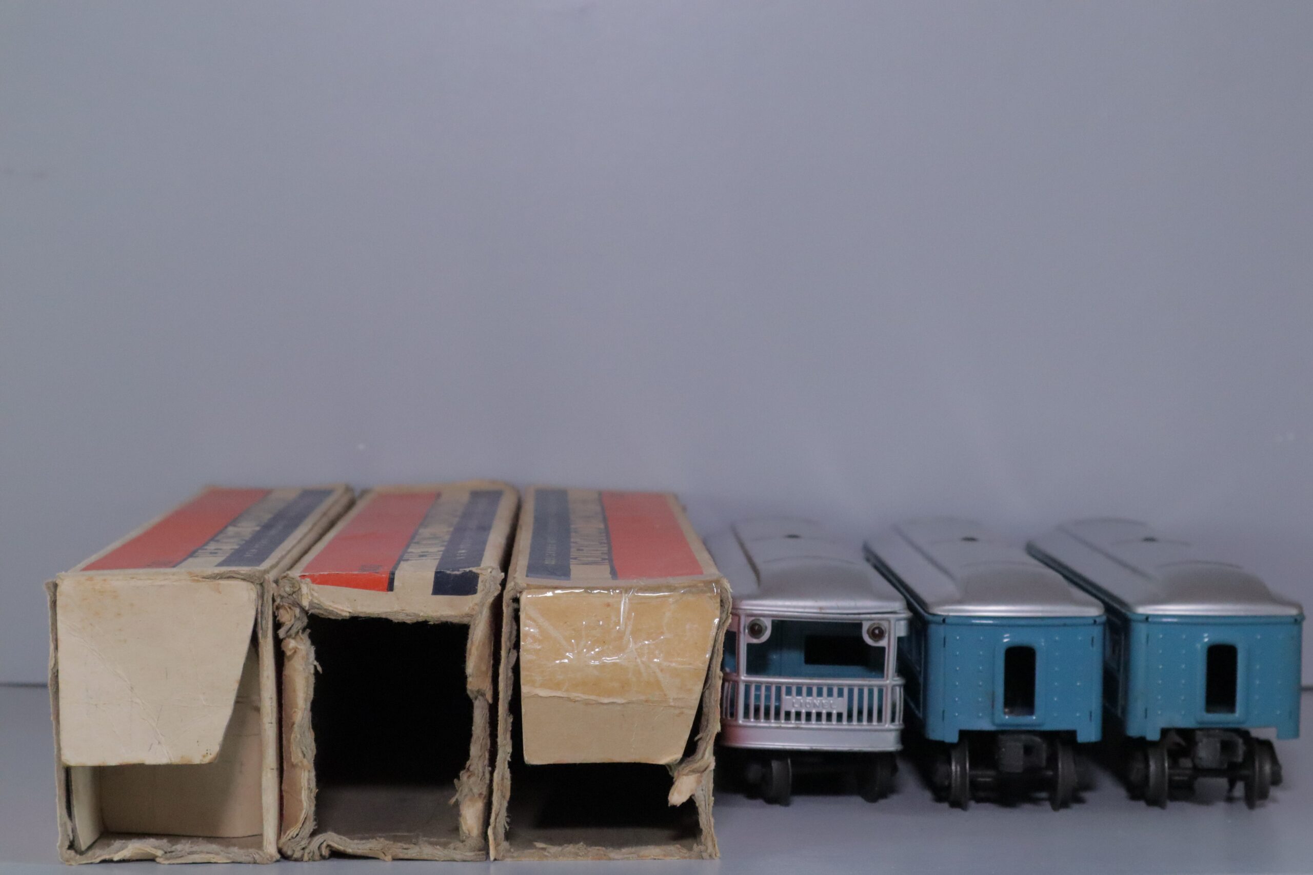 Lionel 2430, 2430, 2431 Passenger Set - SKU1503L - themodeltrainstore.com