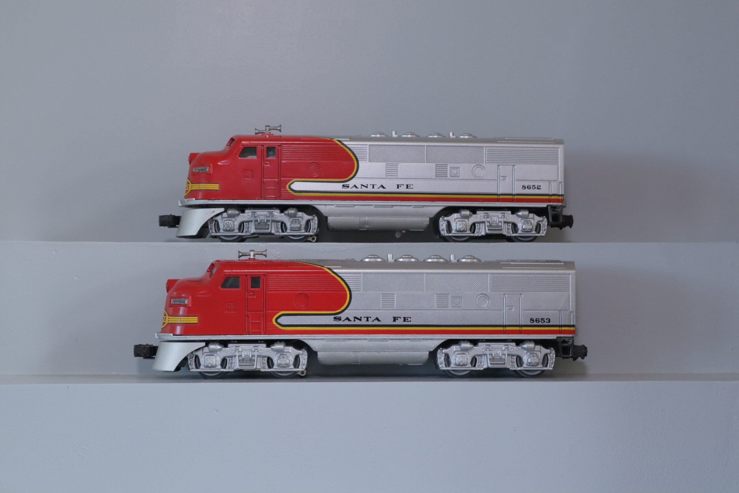 Lionel 8652 + 8653 Diesel - SKU2102L - themodeltrainstore.com