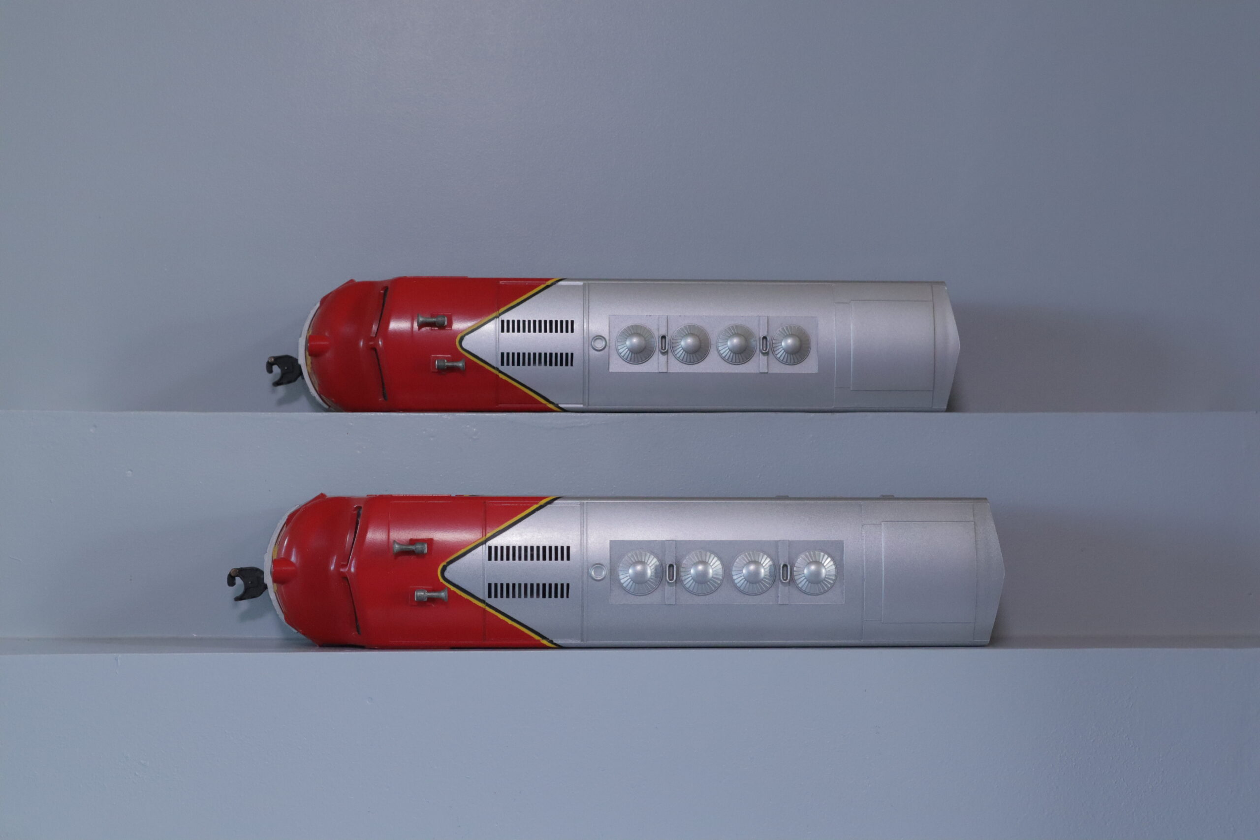 Lionel 8652 + 8653 Diesel - SKU2102L - themodeltrainstore.com