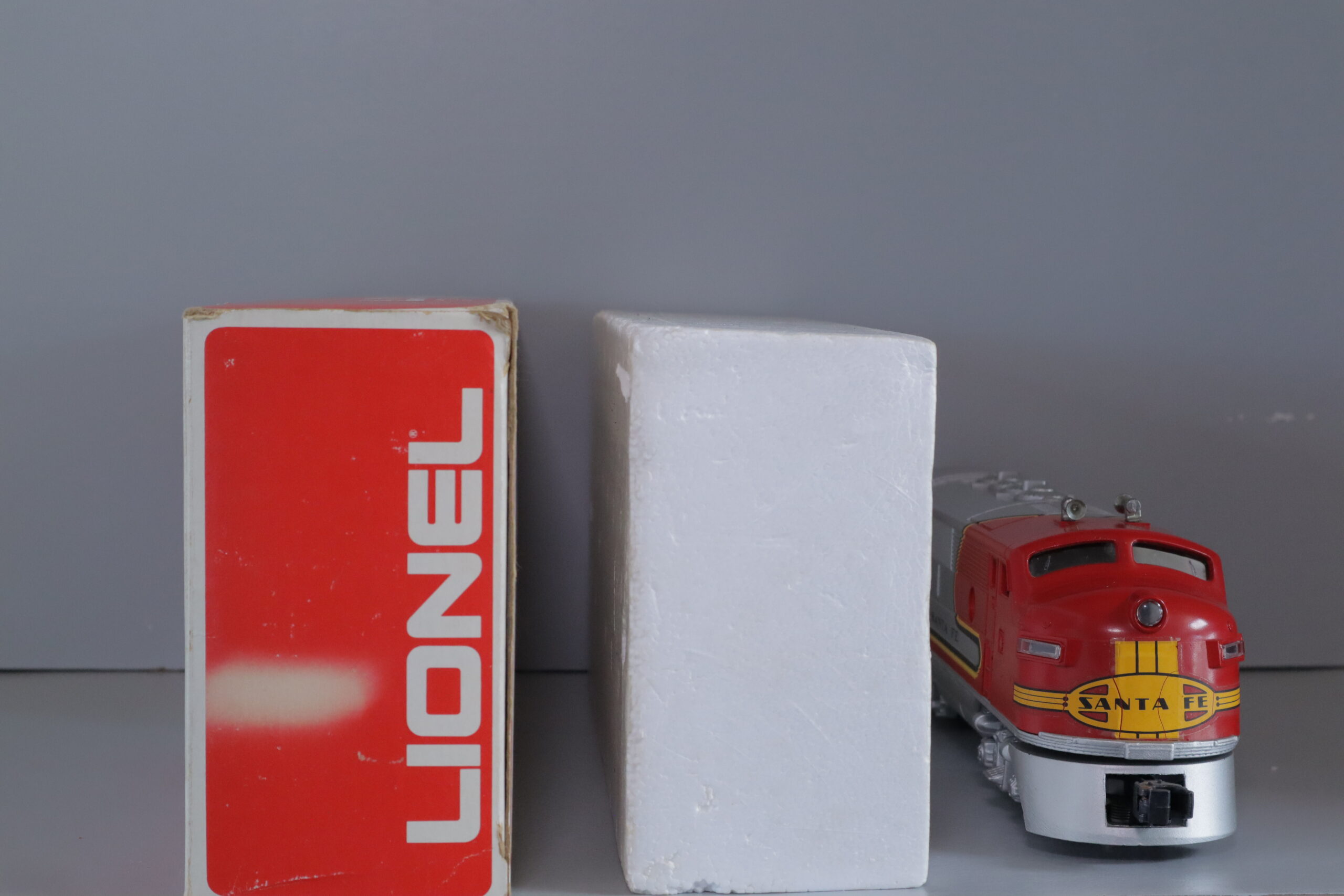 Lionel 8652 + 8653 Diesel - SKU2102L - themodeltrainstore.com