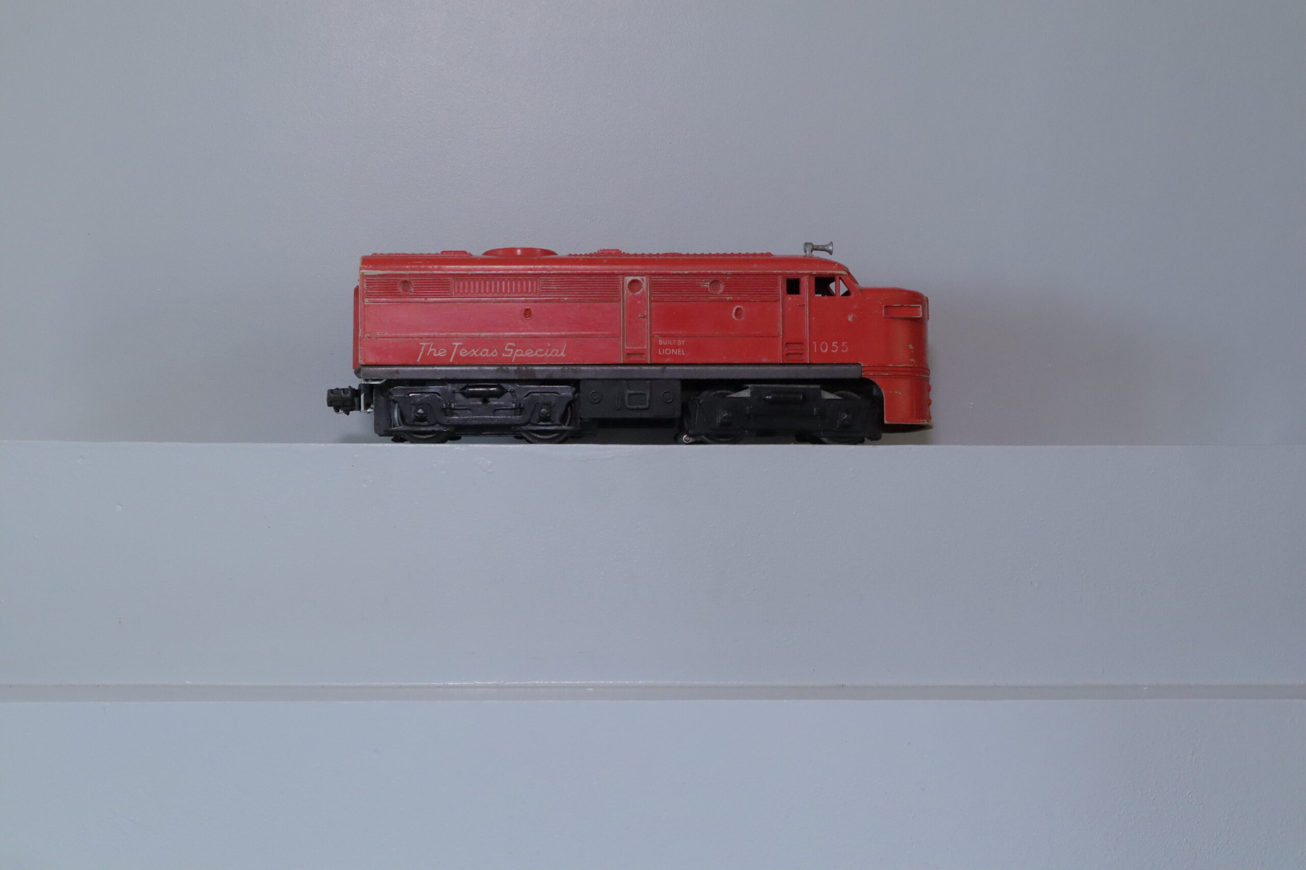 Lionel 1055 Diesel - SKU2103L - themodeltrainstore.com
