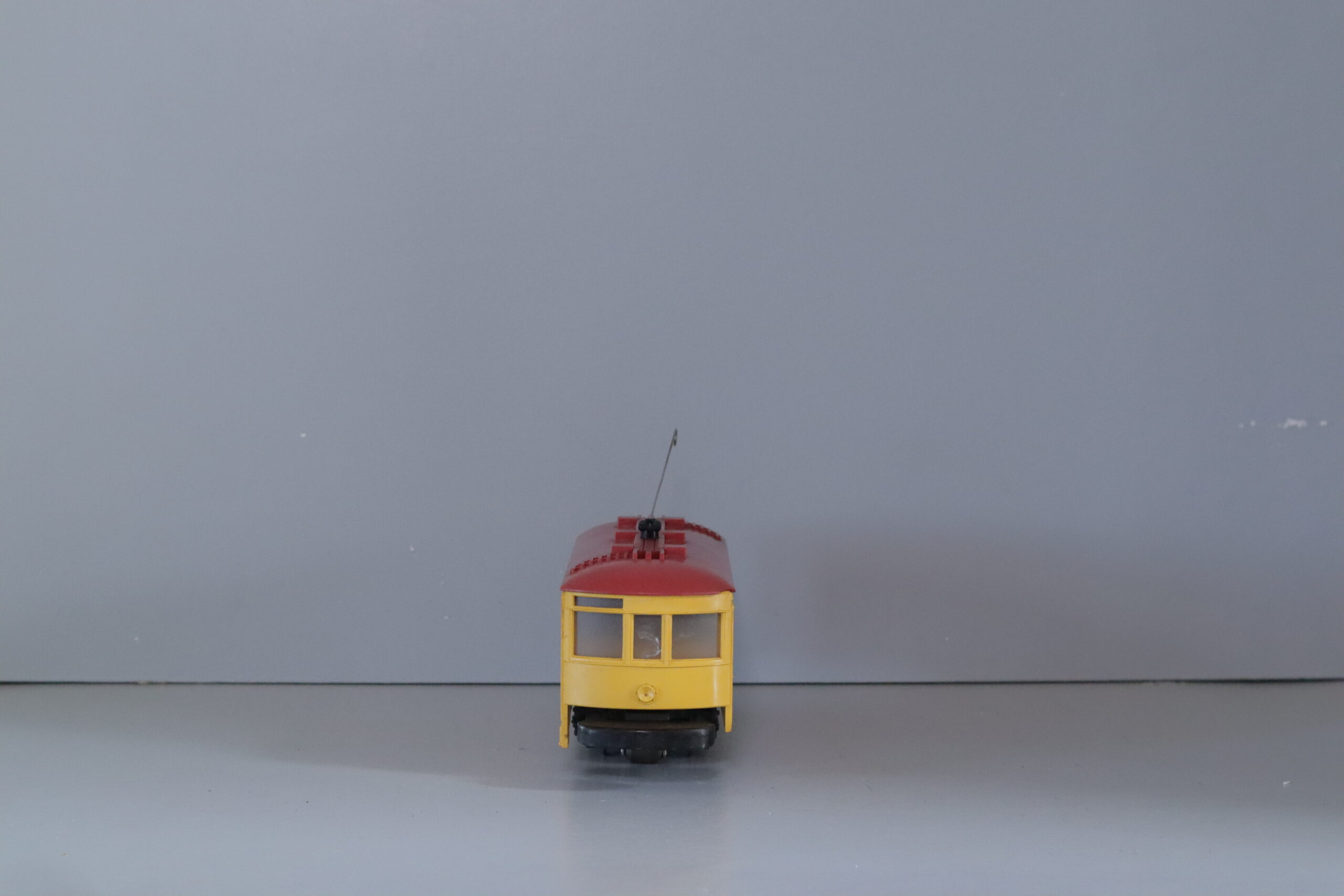 Lionel 60 Trolley - SKU2104L - themodeltrainstore.com