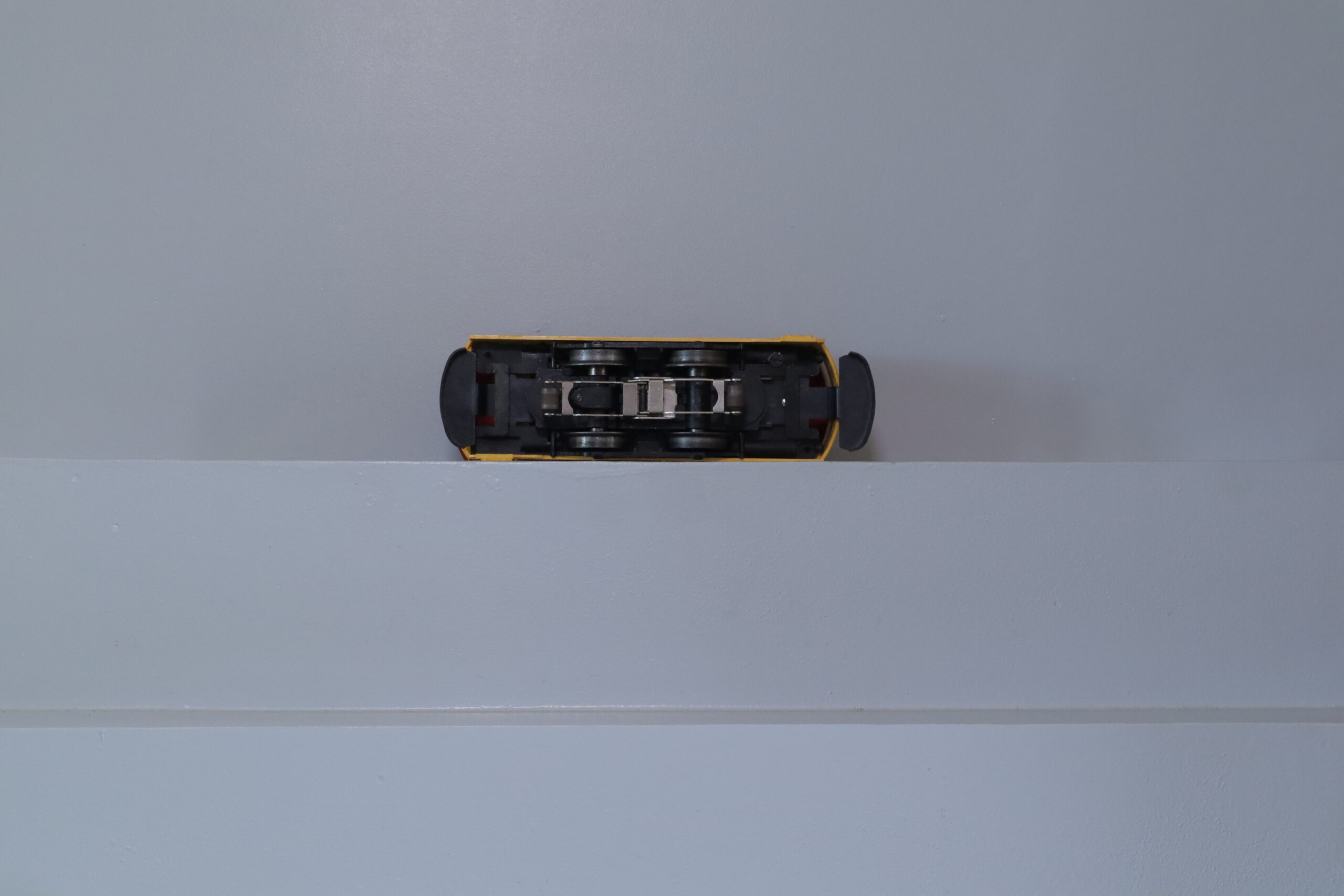 Lionel 60 Trolley - SKU2104L - themodeltrainstore.com