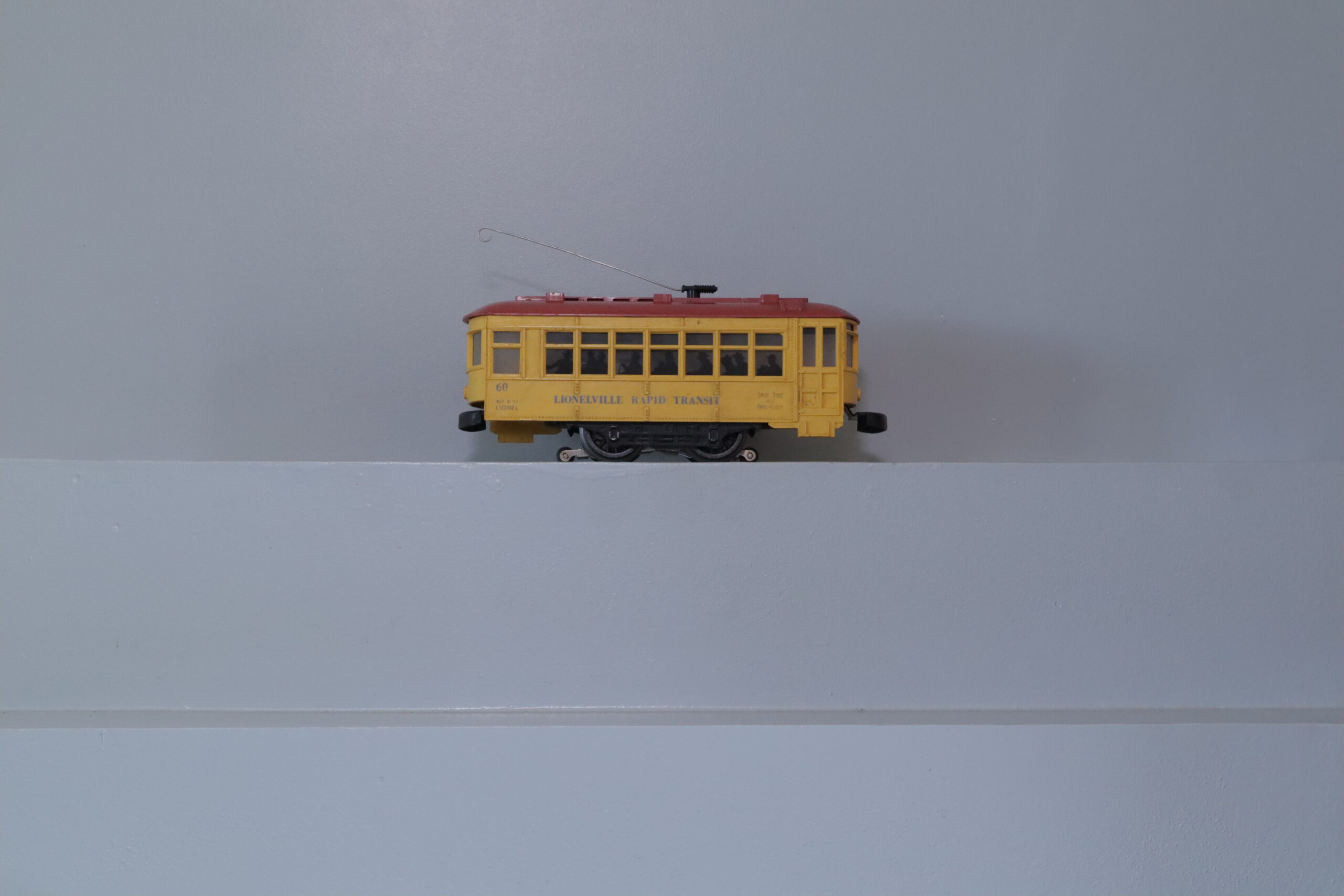 Lionel 60 Trolley - SKU2104L - themodeltrainstore.com