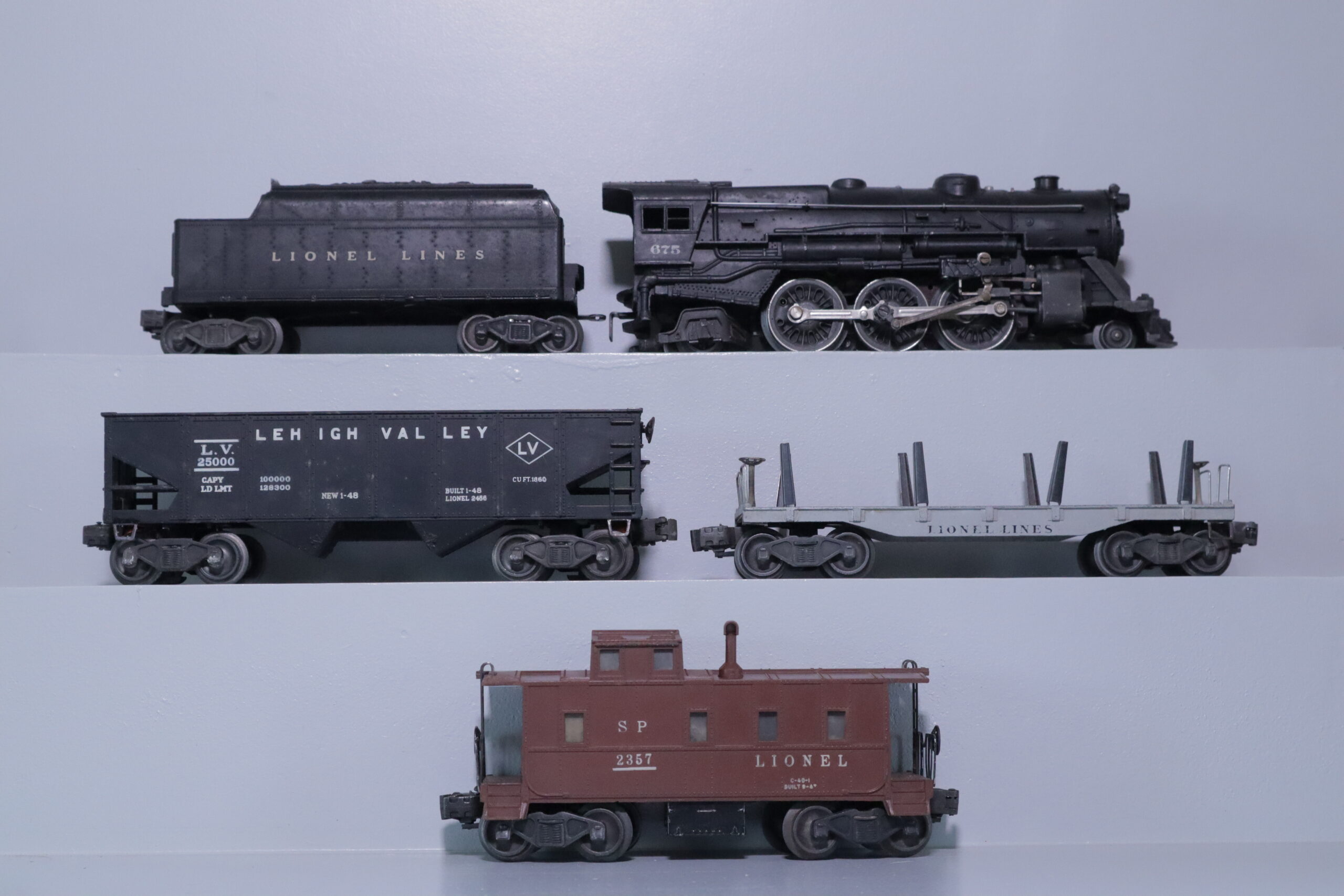 Lionel 675 Loco Set - SKU2201L - themodeltrainstore.com
