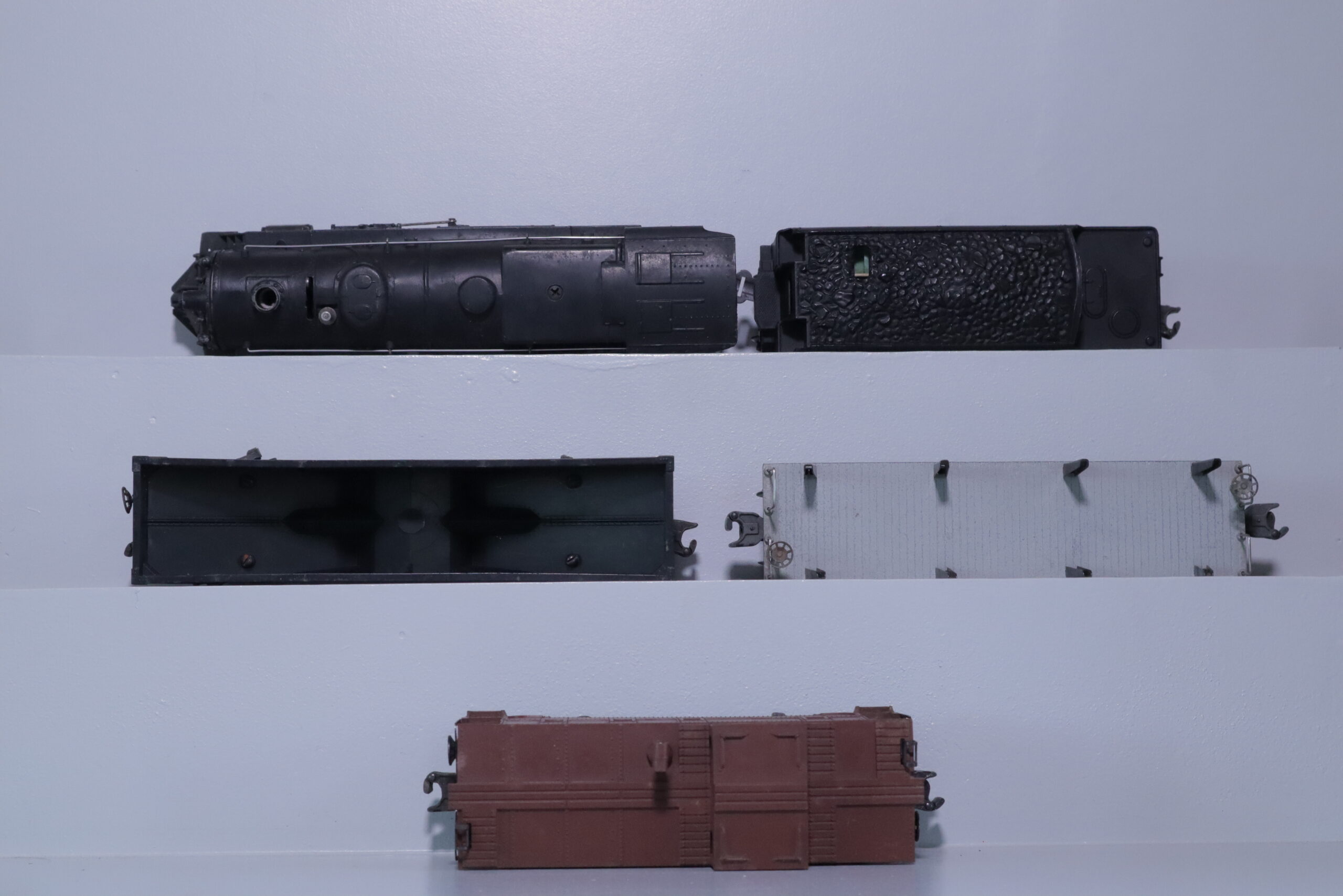 Lionel 675 Loco Set - SKU2201L - themodeltrainstore.com