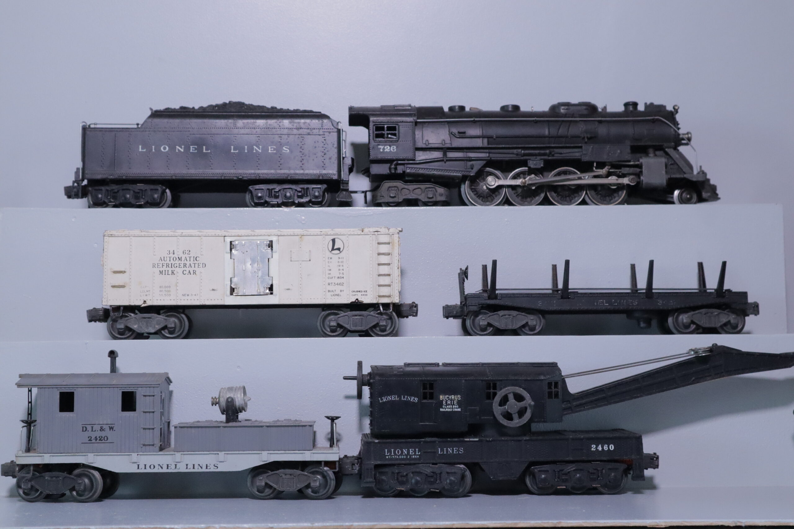 Lionel 726 Loco Set - SKU2202L - themodeltrainstore.com