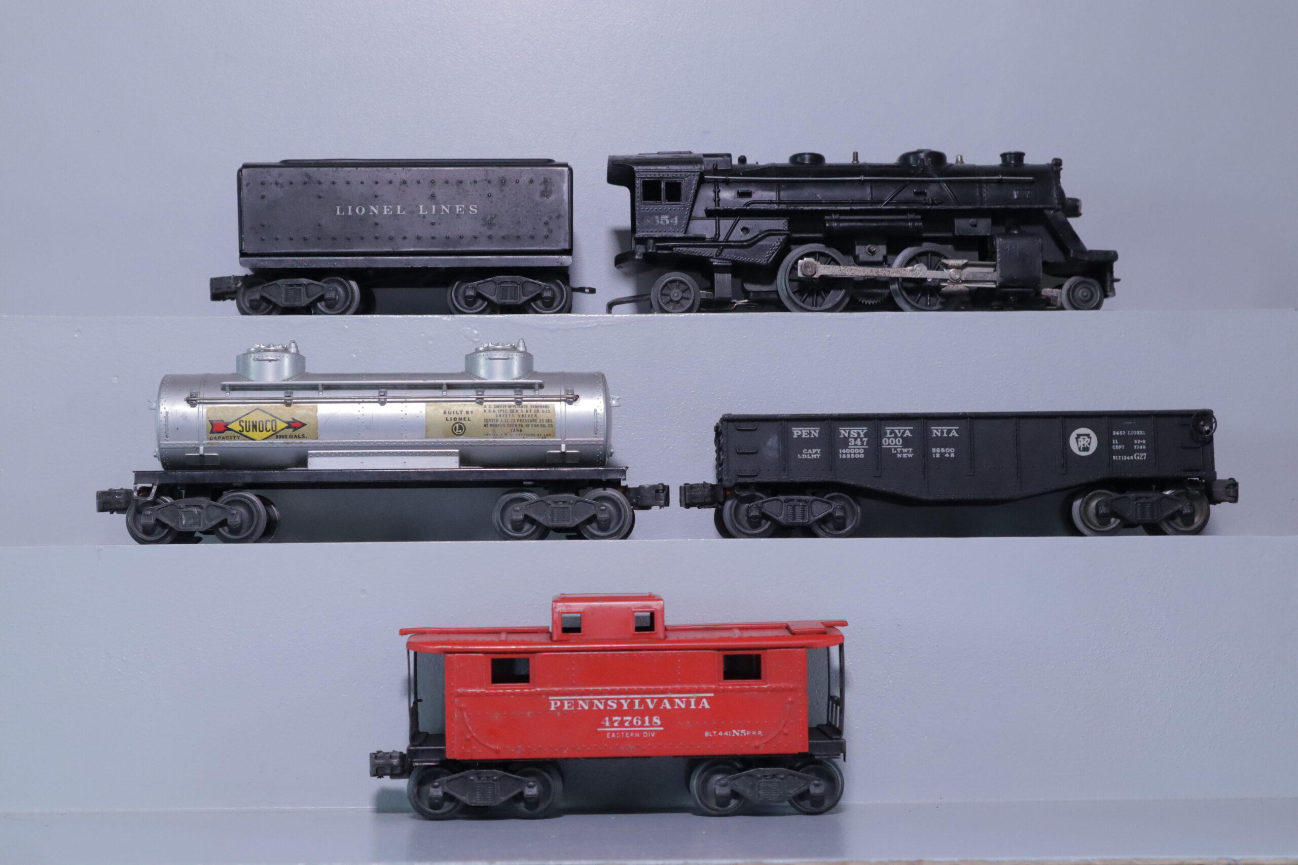 Lionel 1654 Loco Set - SKU2203L - themodeltrainstore.com
