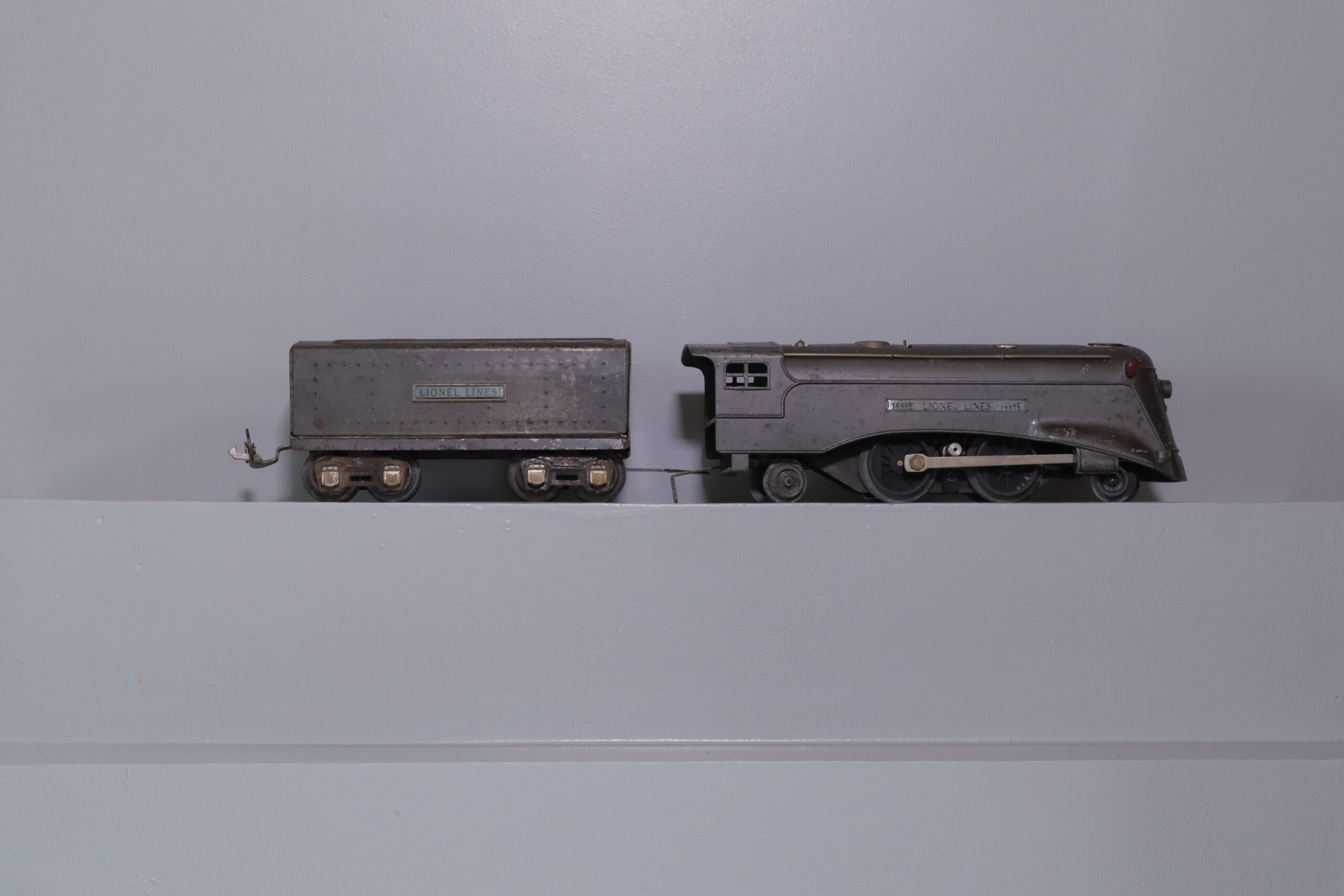 Lionel 1689E Loco - SKU2303L - themodeltrainstore.com