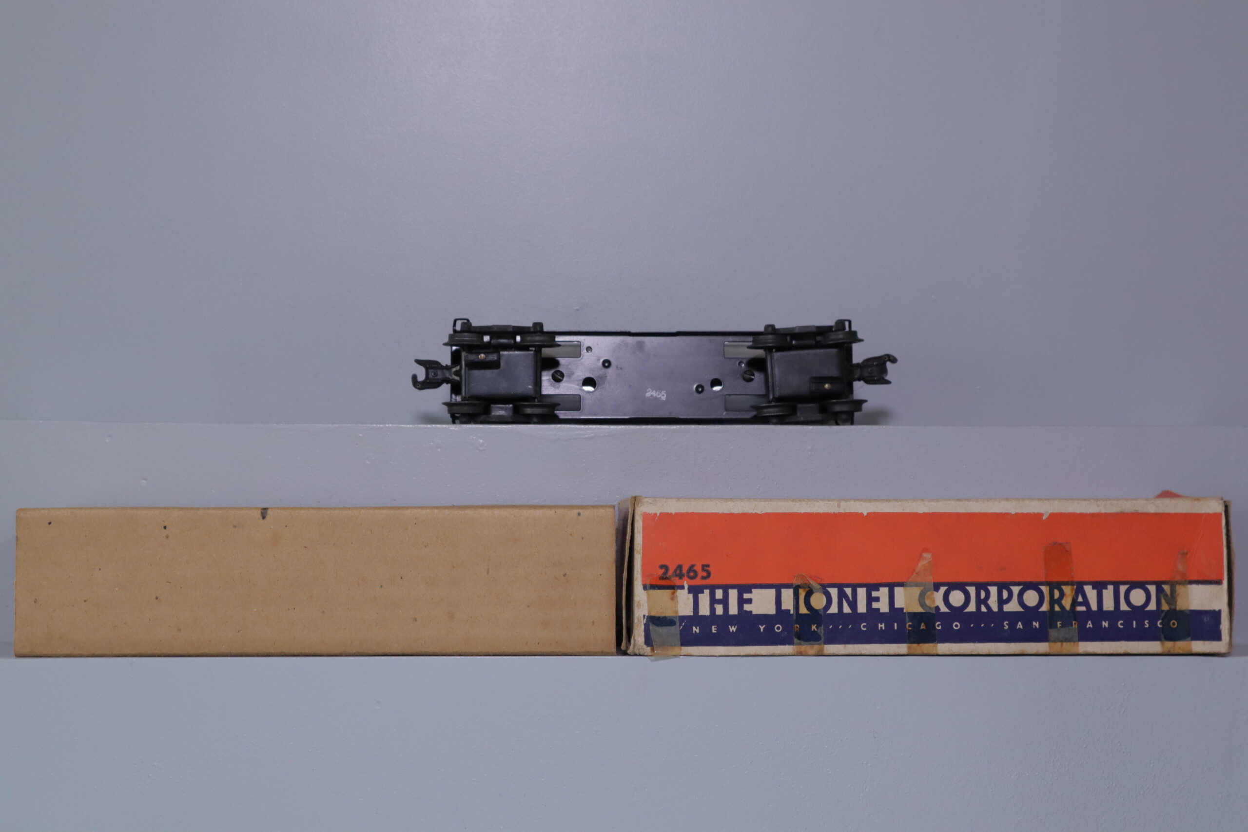 Lionel 2465 Sunoco Tank - SKU2401L - themodeltrainstore.com