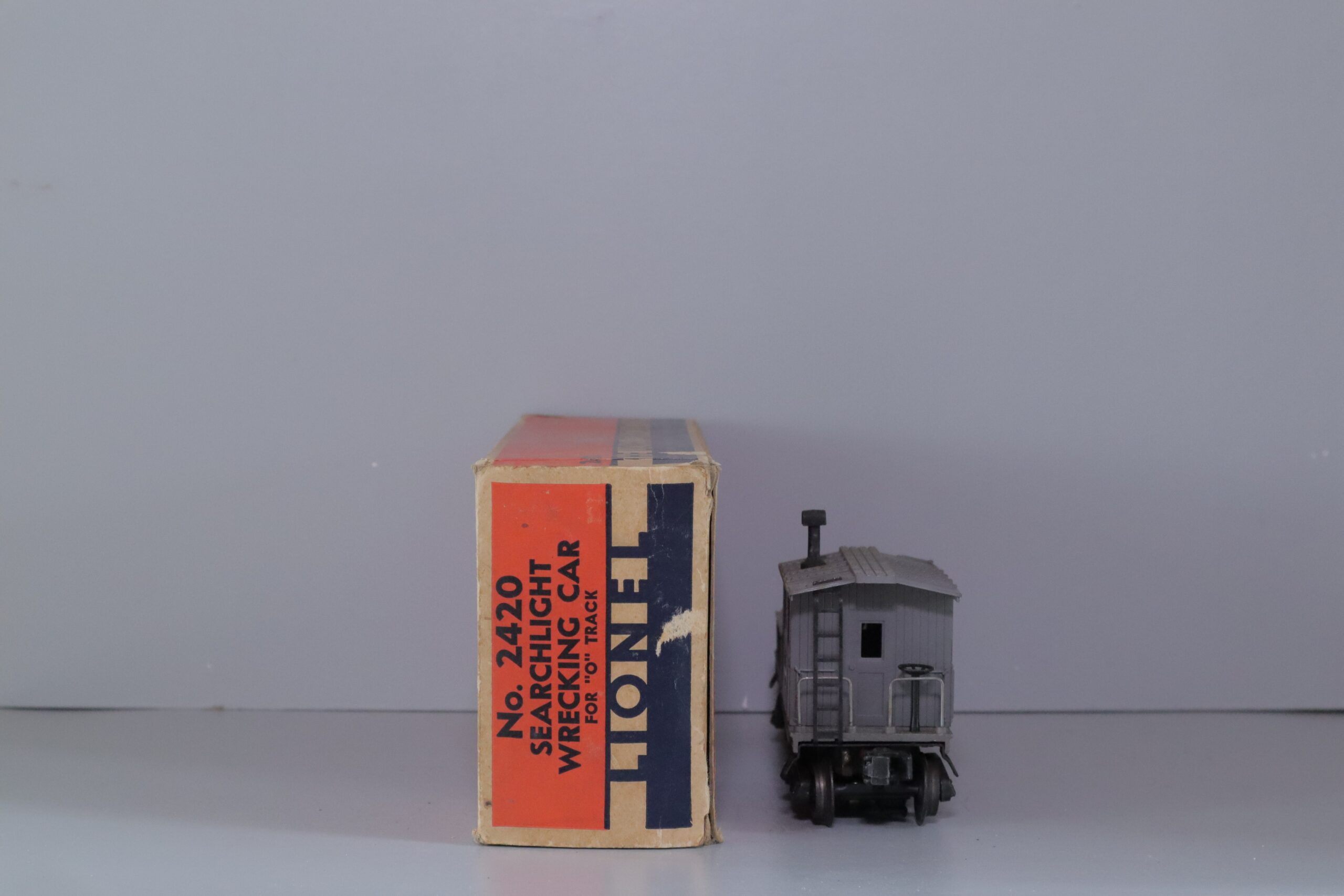 Lionel 2420 Searchlight - SKU2403L - themodeltrainstore.com