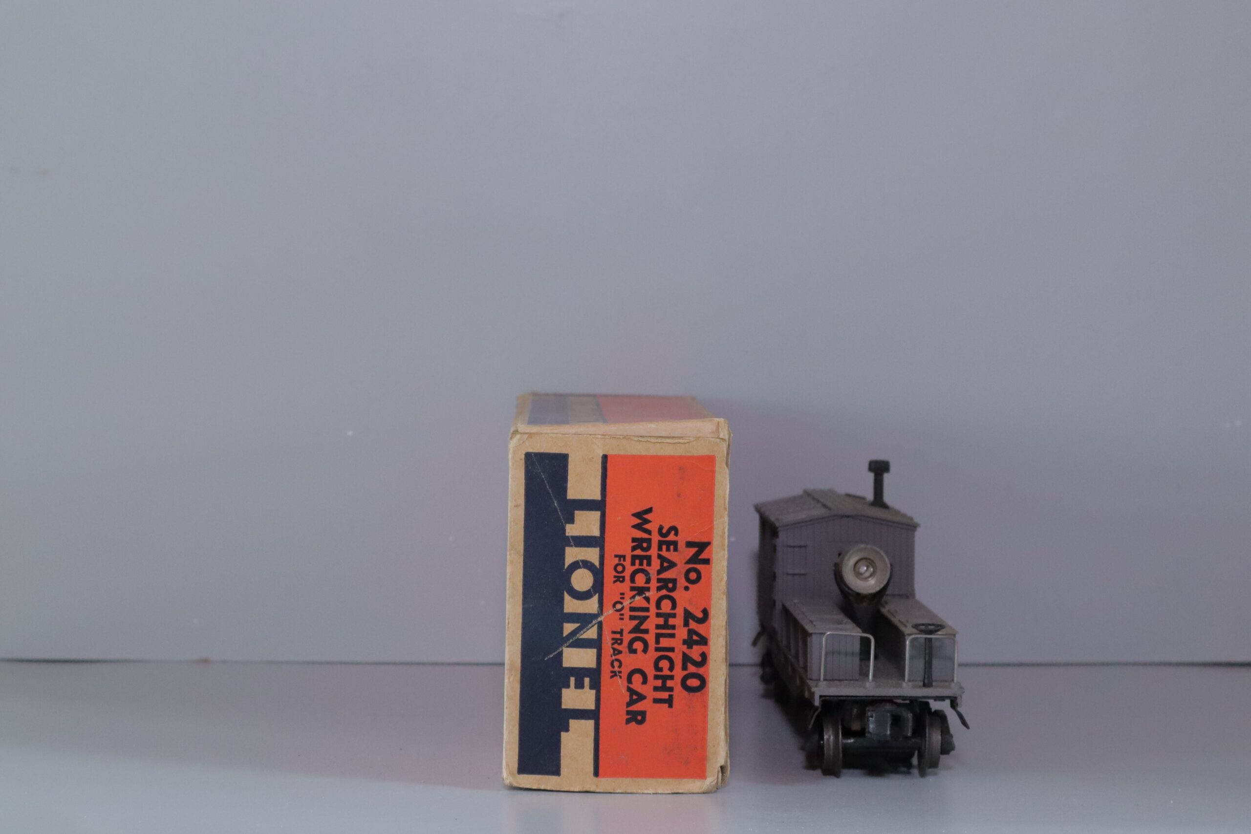 Lionel 2420 Searchlight - SKU2403L - themodeltrainstore.com