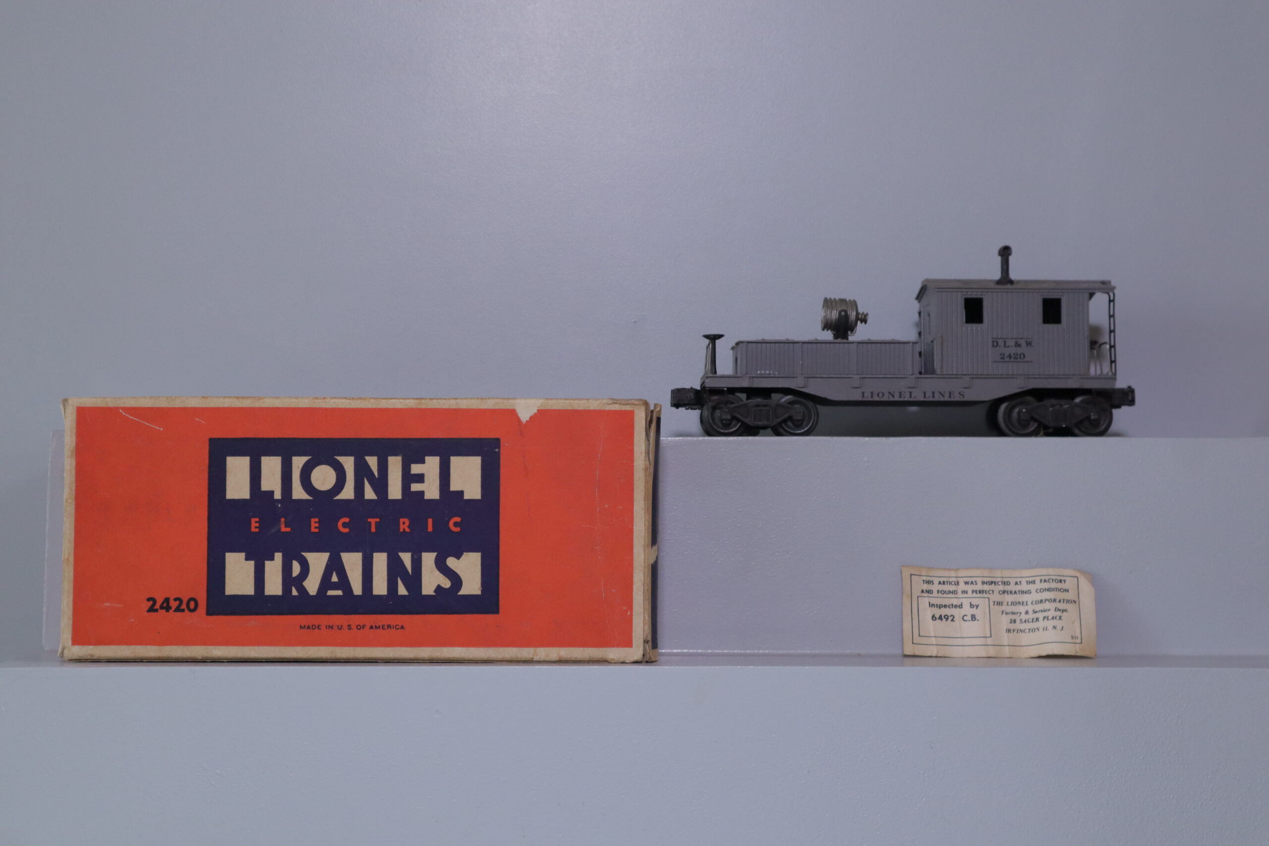 Lionel 2420 Searchlight - SKU2403L - themodeltrainstore.com