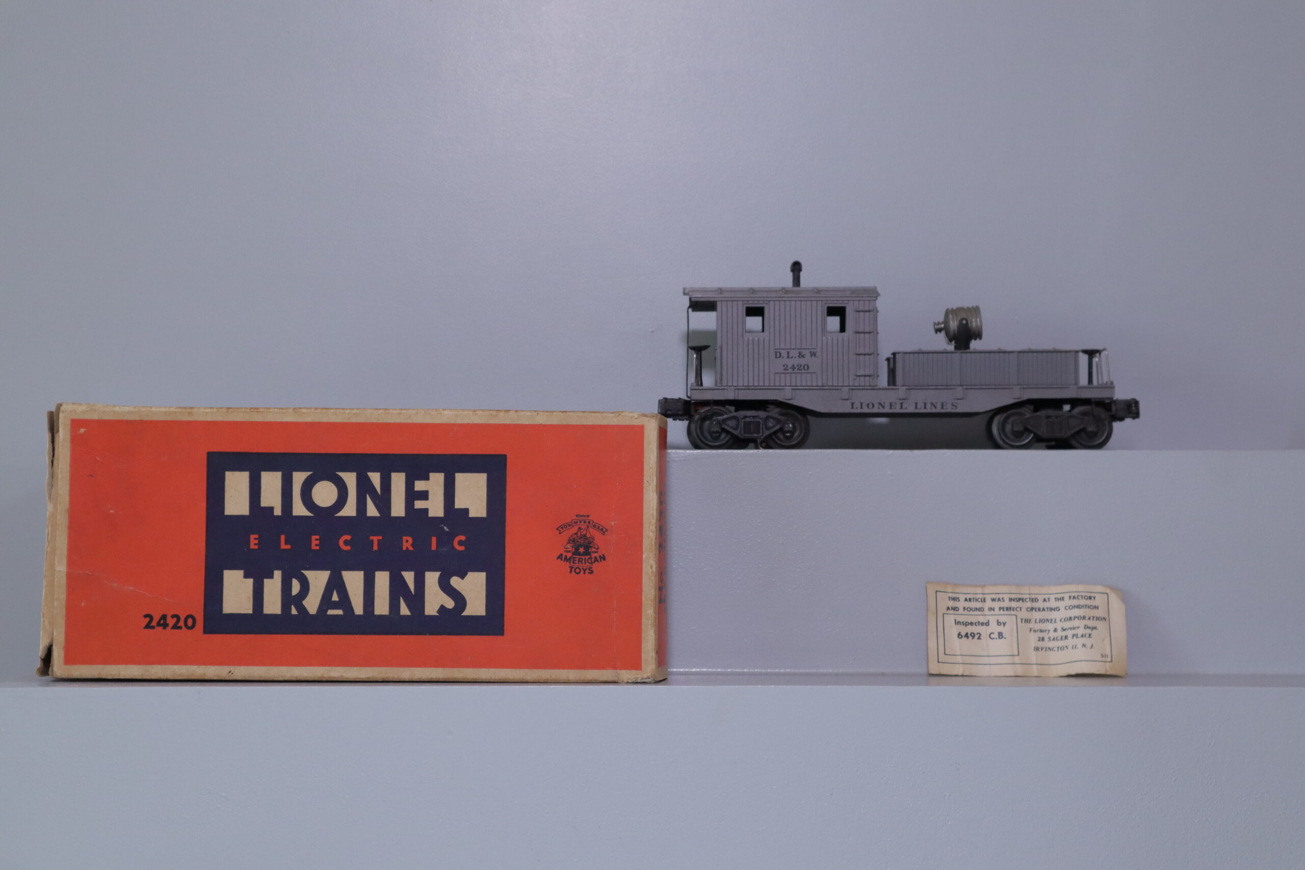 Lionel 2420 Searchlight - SKU2403L - themodeltrainstore.com