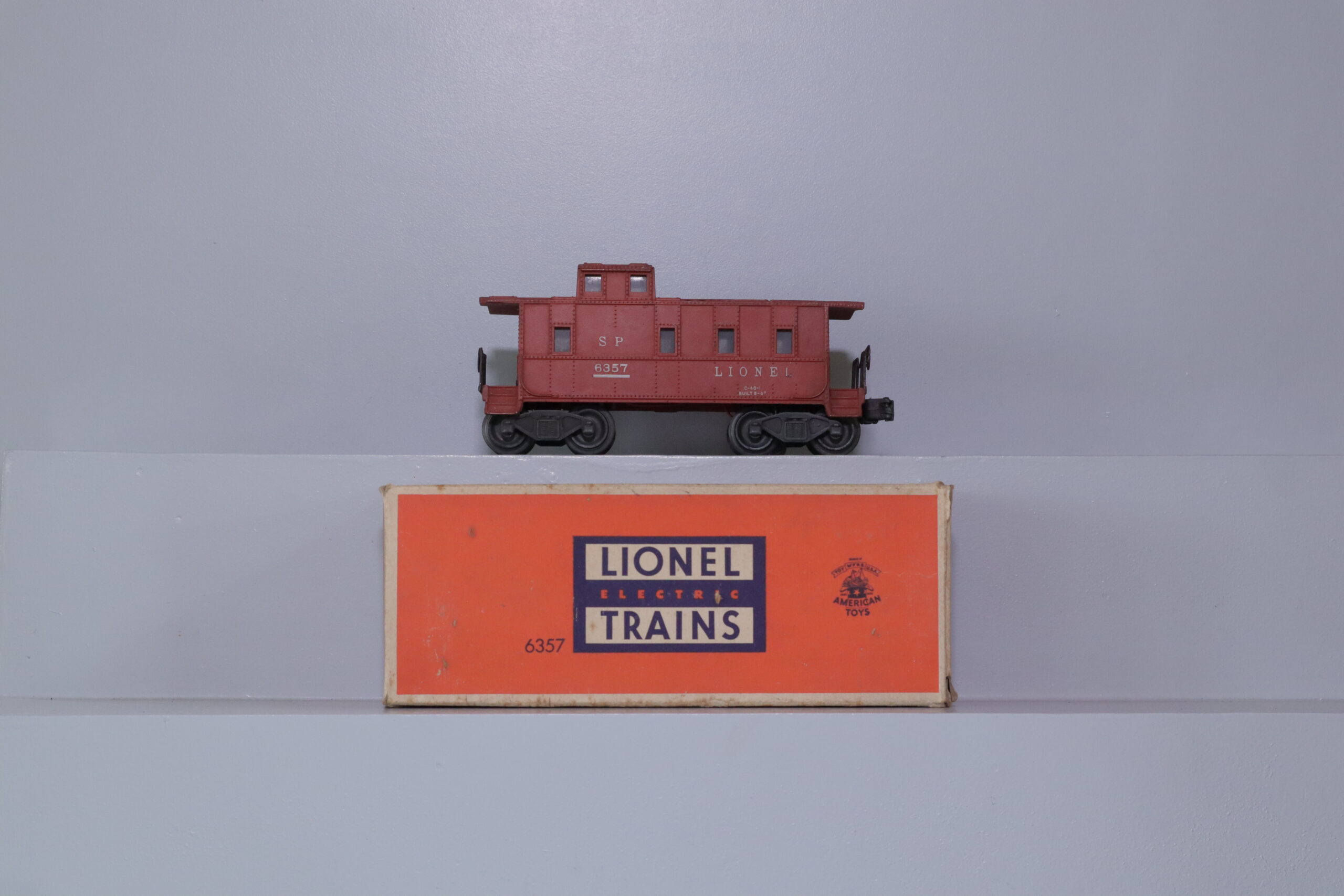 Lionel 6357 Caboose - SKU2405L - themodeltrainstore.com