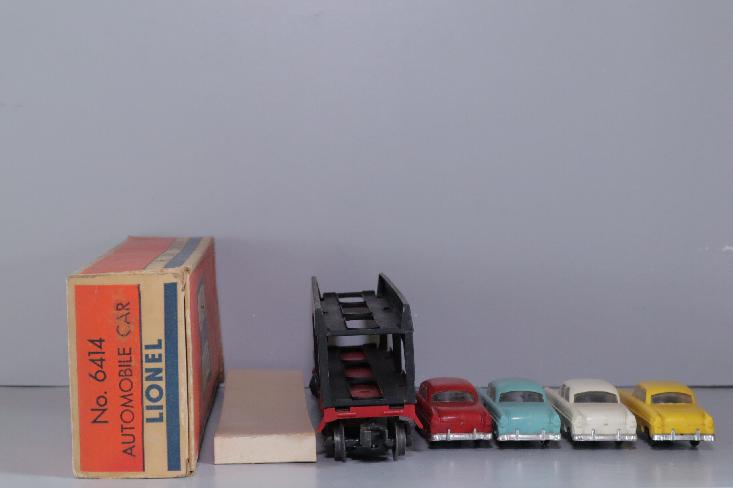 Lionel 6414 Auto Car - SKU2407L - themodeltrainstore.com