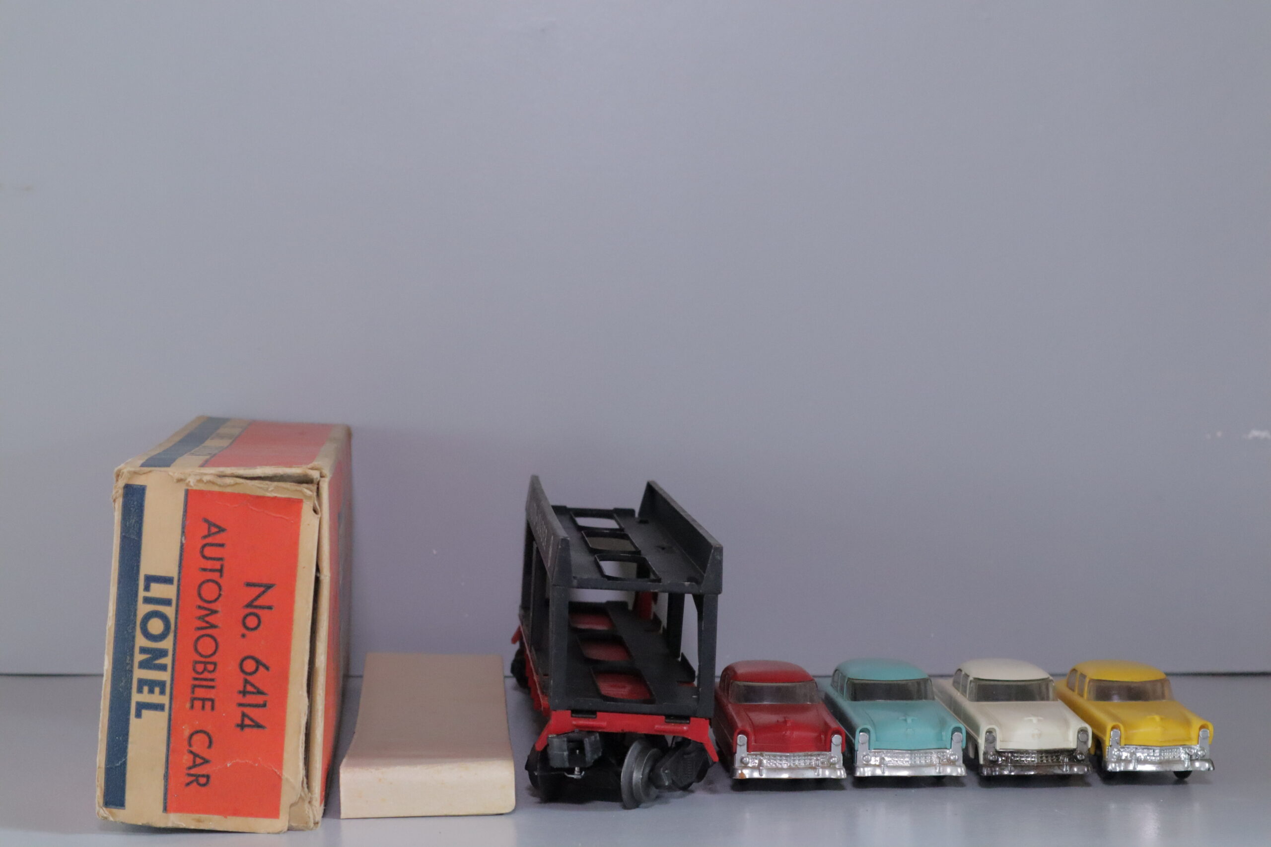 Lionel 6414 Auto Car - SKU2407L - themodeltrainstore.com