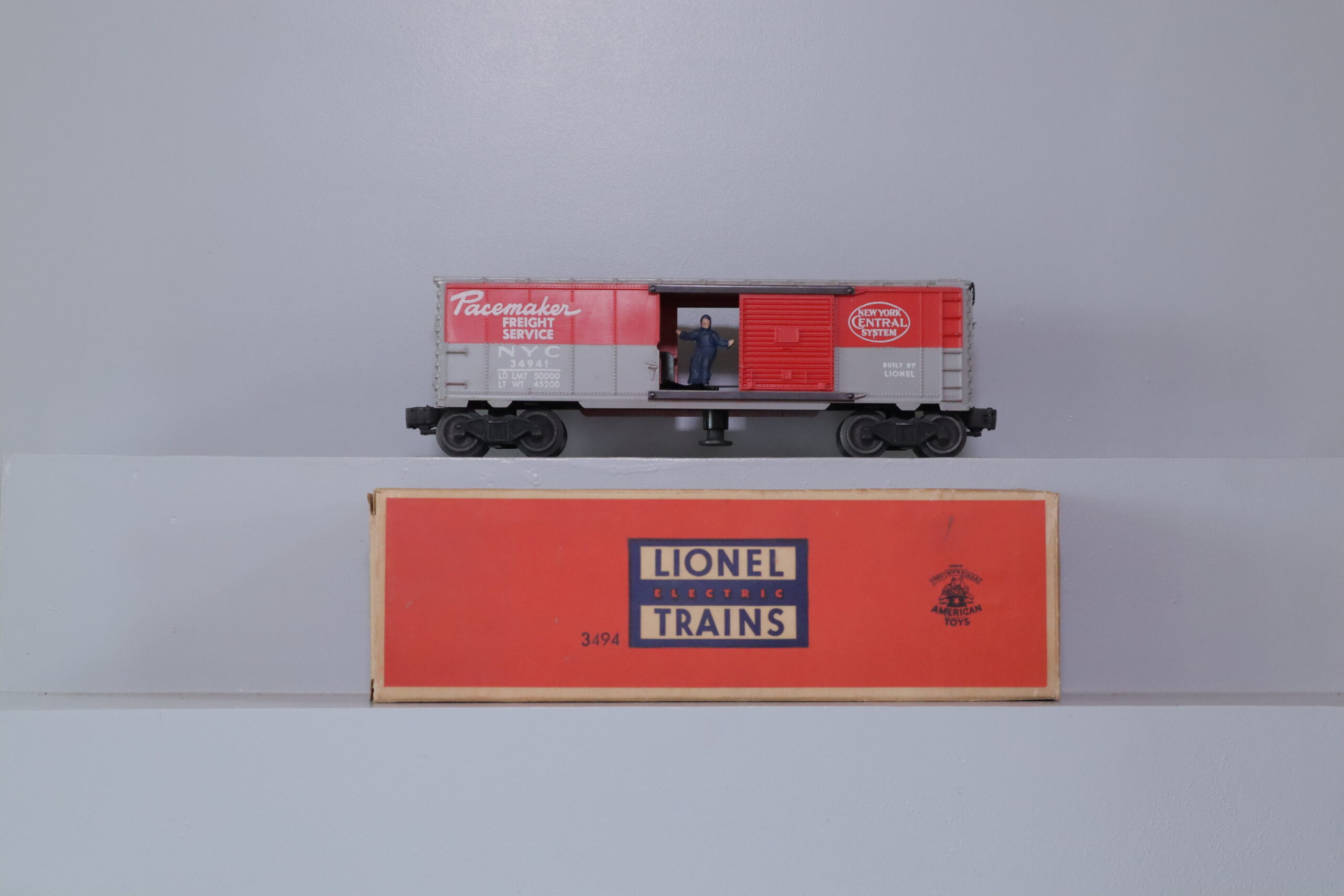 Lionel 3494 Box Car - SKU2413L - themodeltrainstore.com