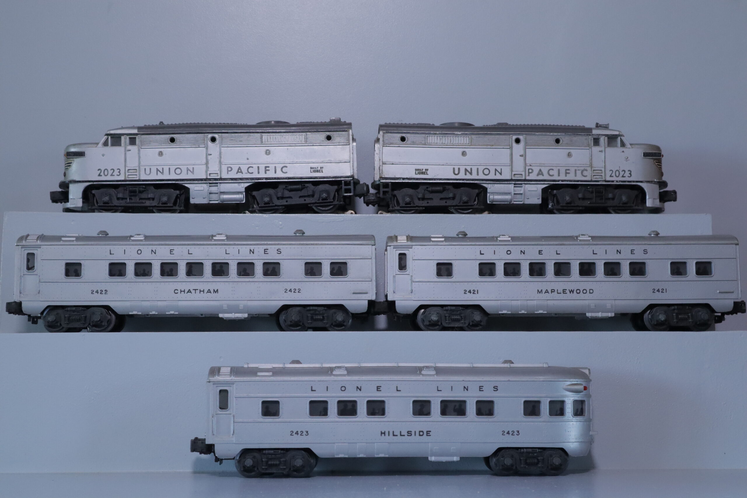 Lionel 2023 Loco Set - SKU2502L - themodeltrainstore.com