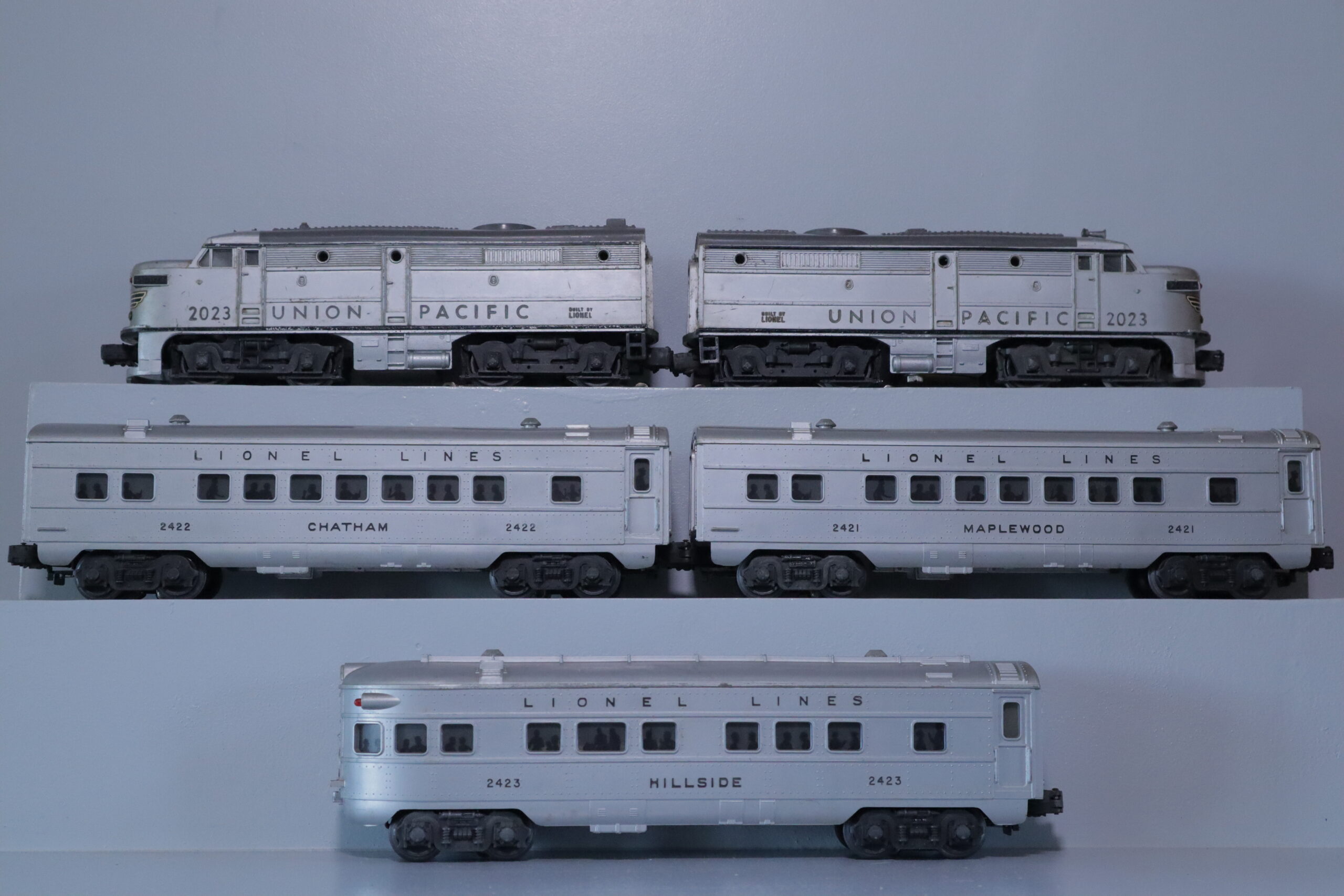 Lionel 2023 Loco Set - SKU2502L - themodeltrainstore.com