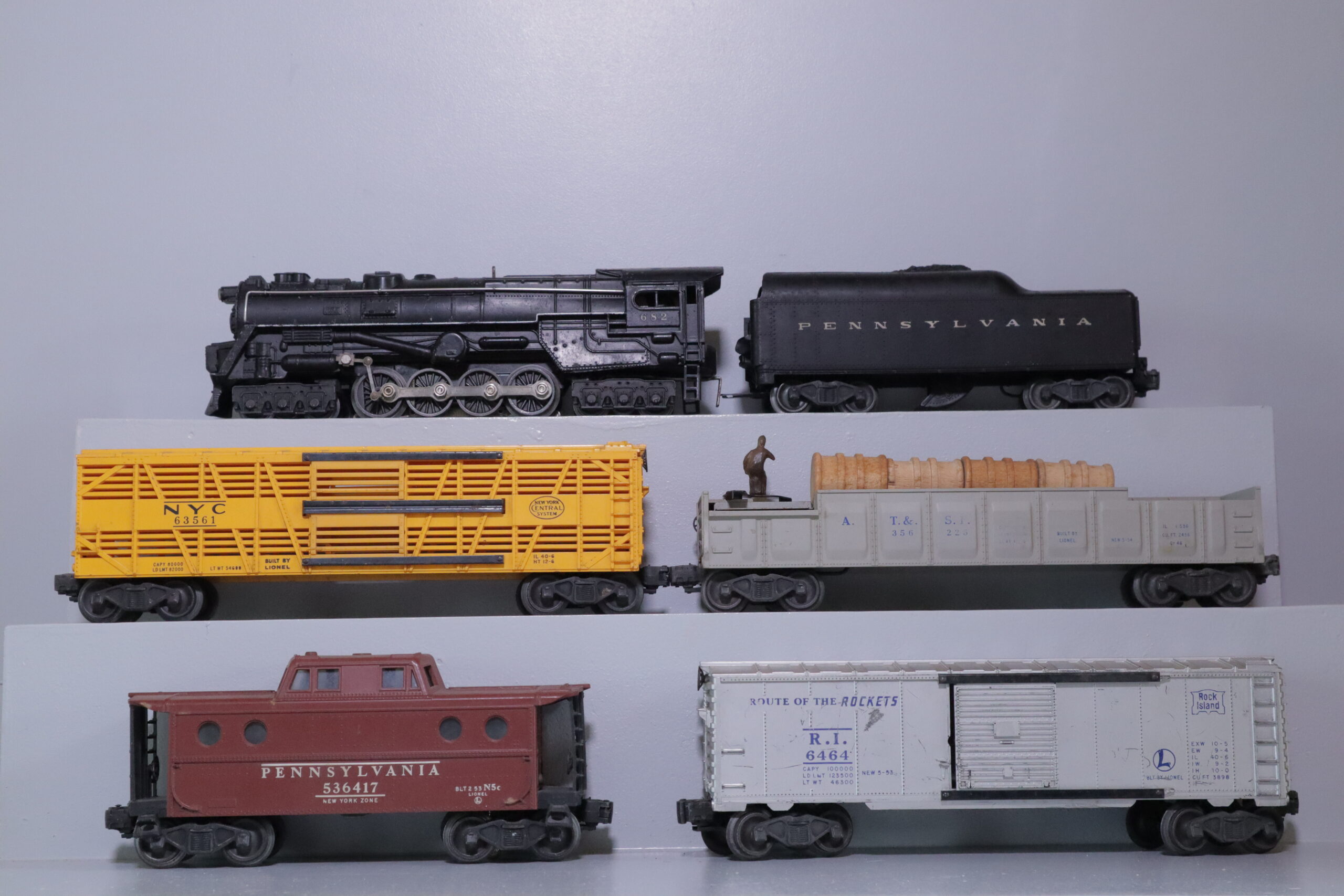 Lionel 682 Loco Set - SKU2503L - themodeltrainstore.com