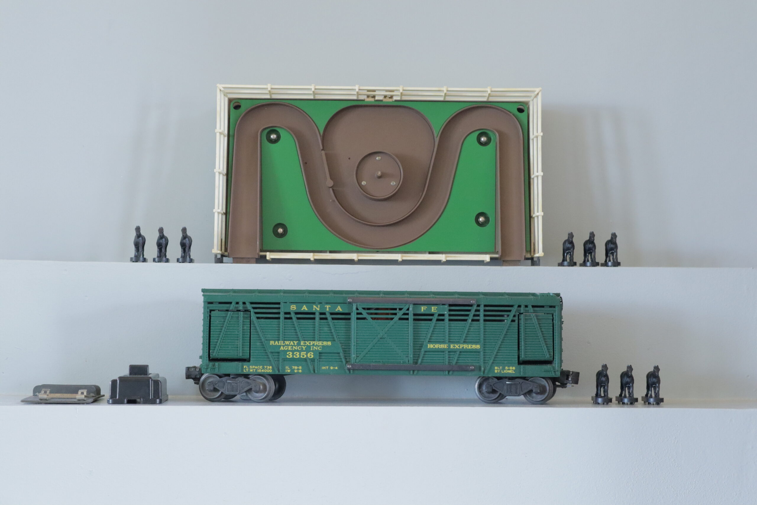 Lionel 3356 Operating Horse Car Corral - SKU2605L - themodeltrainstore.com