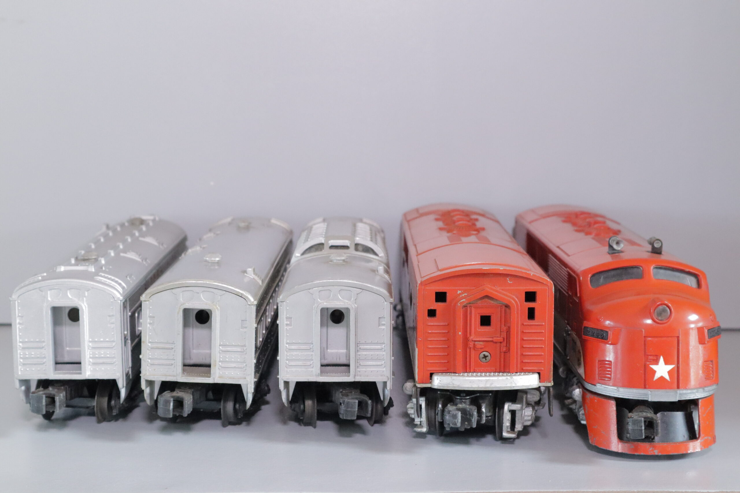 Lionel 2245P Diesel Set - SKU3201L - themodeltrainstore.com