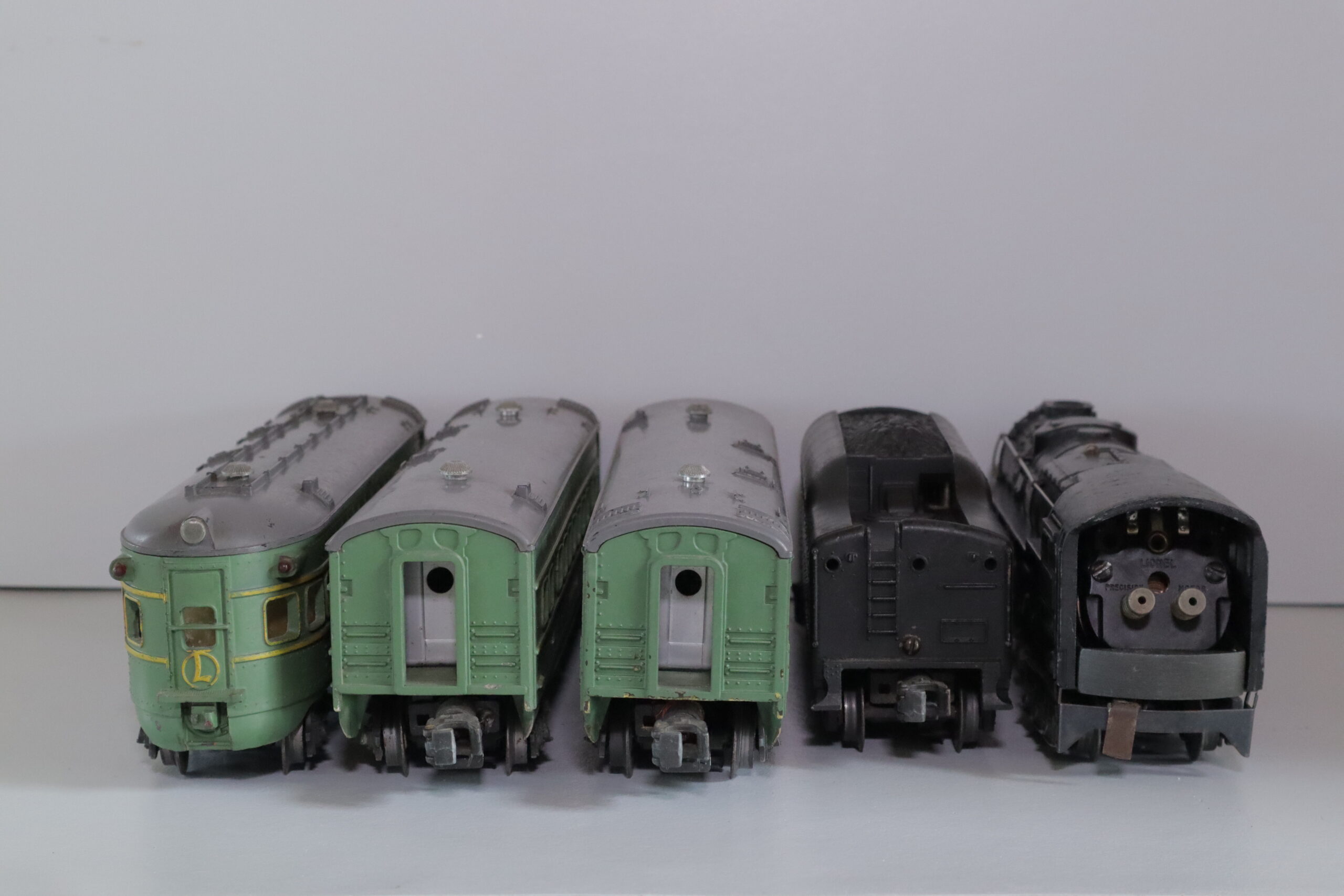 Lionel 671 Loco Set- SKU3202L - themodeltrainstore.com