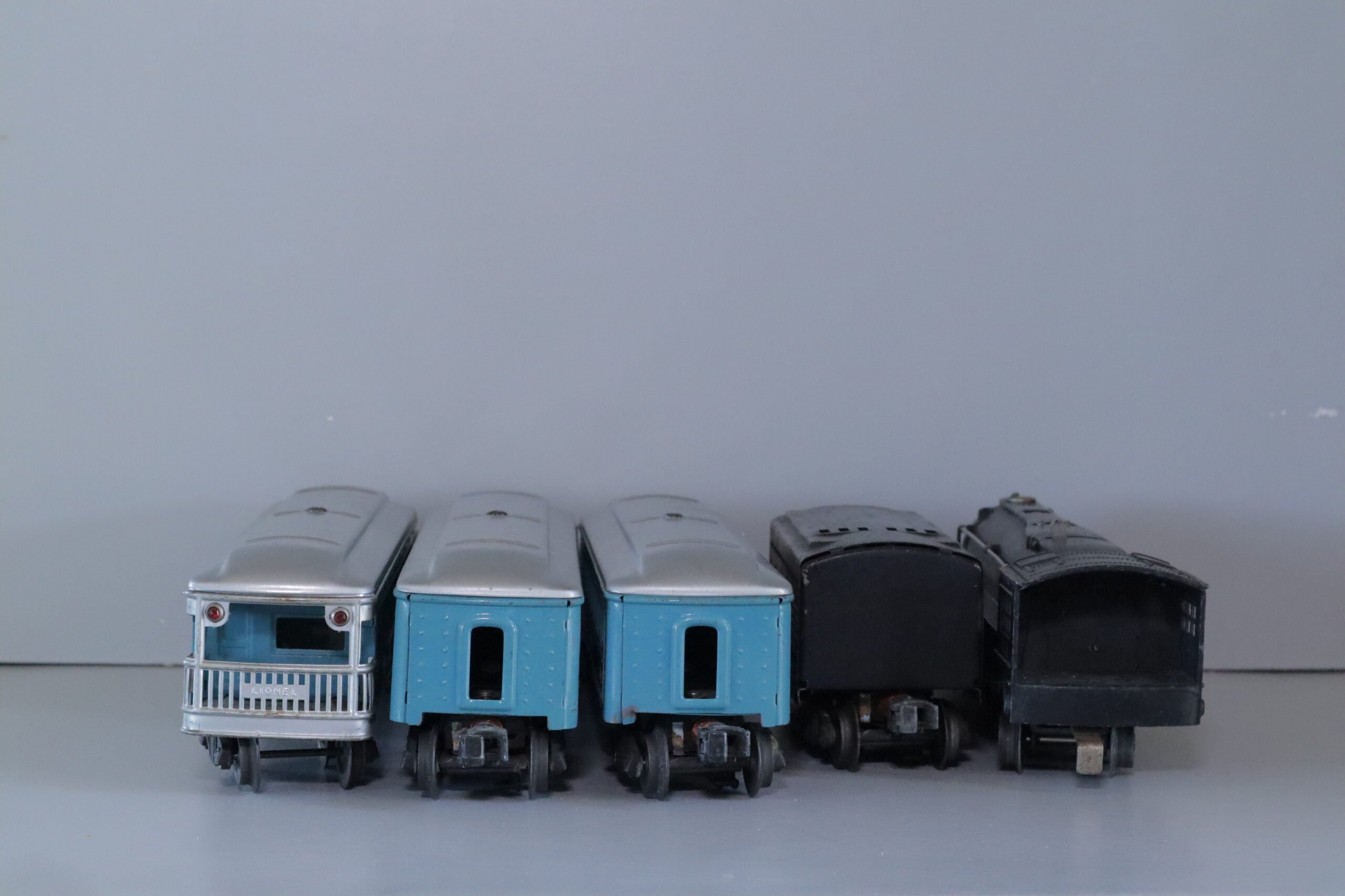 Lionel 221 Loco Set - SKU3501L - themodeltrainstore.com