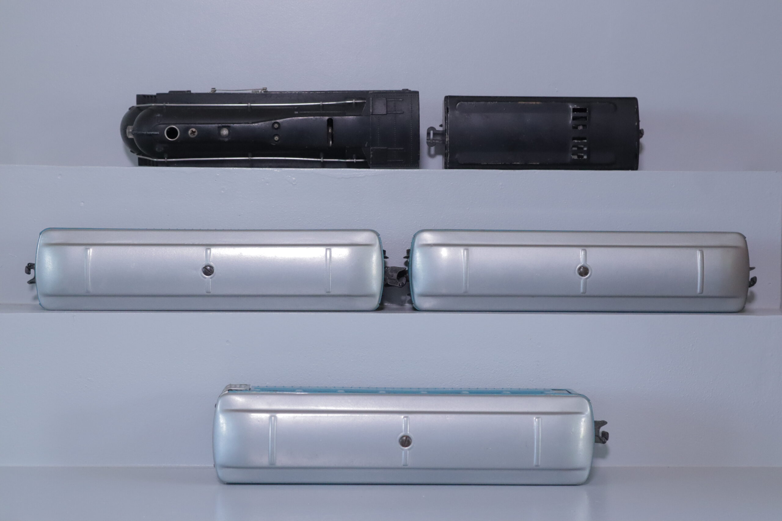 Lionel 221 Loco Set - SKU3501L - themodeltrainstore.com