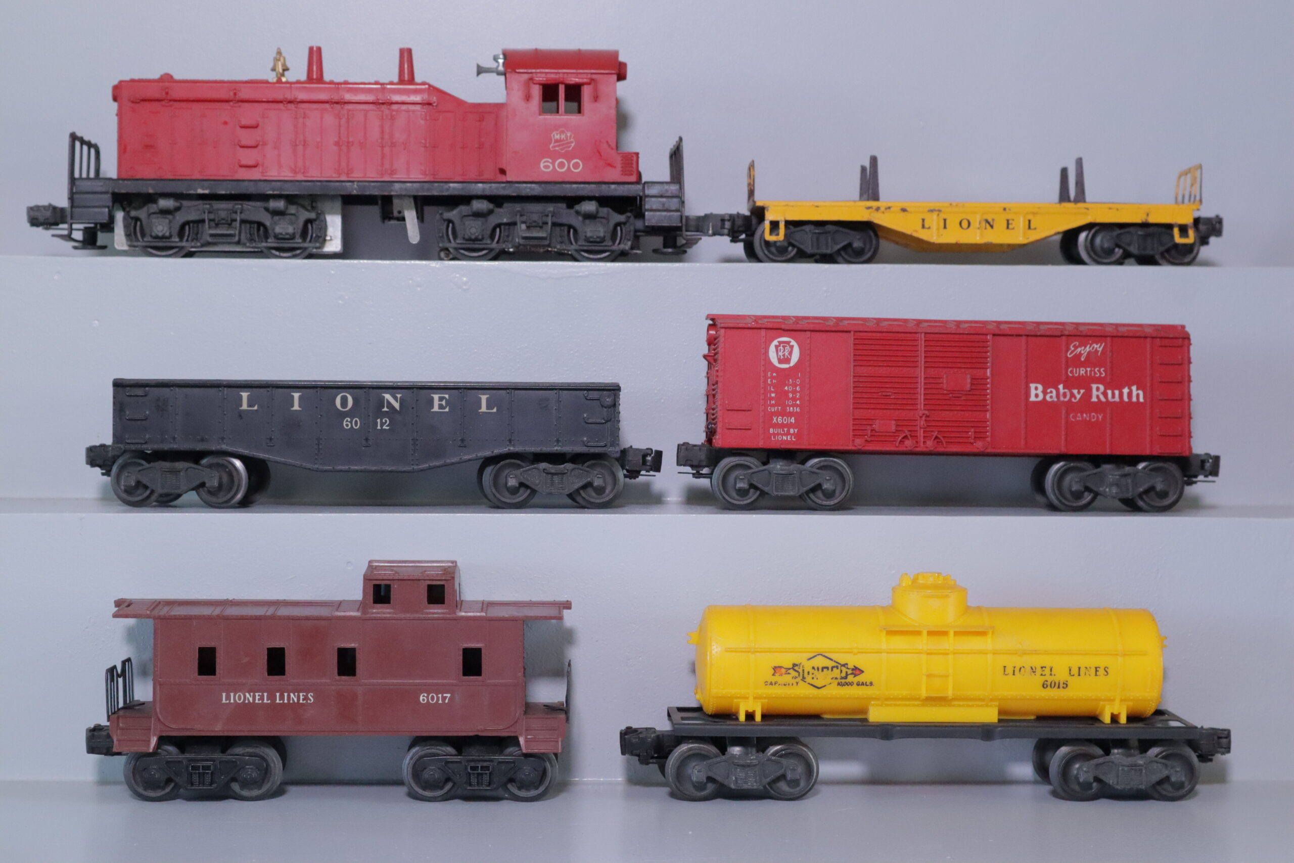 Lionel 600 Diesel Set - SKU3503L - themodeltrainstore.com